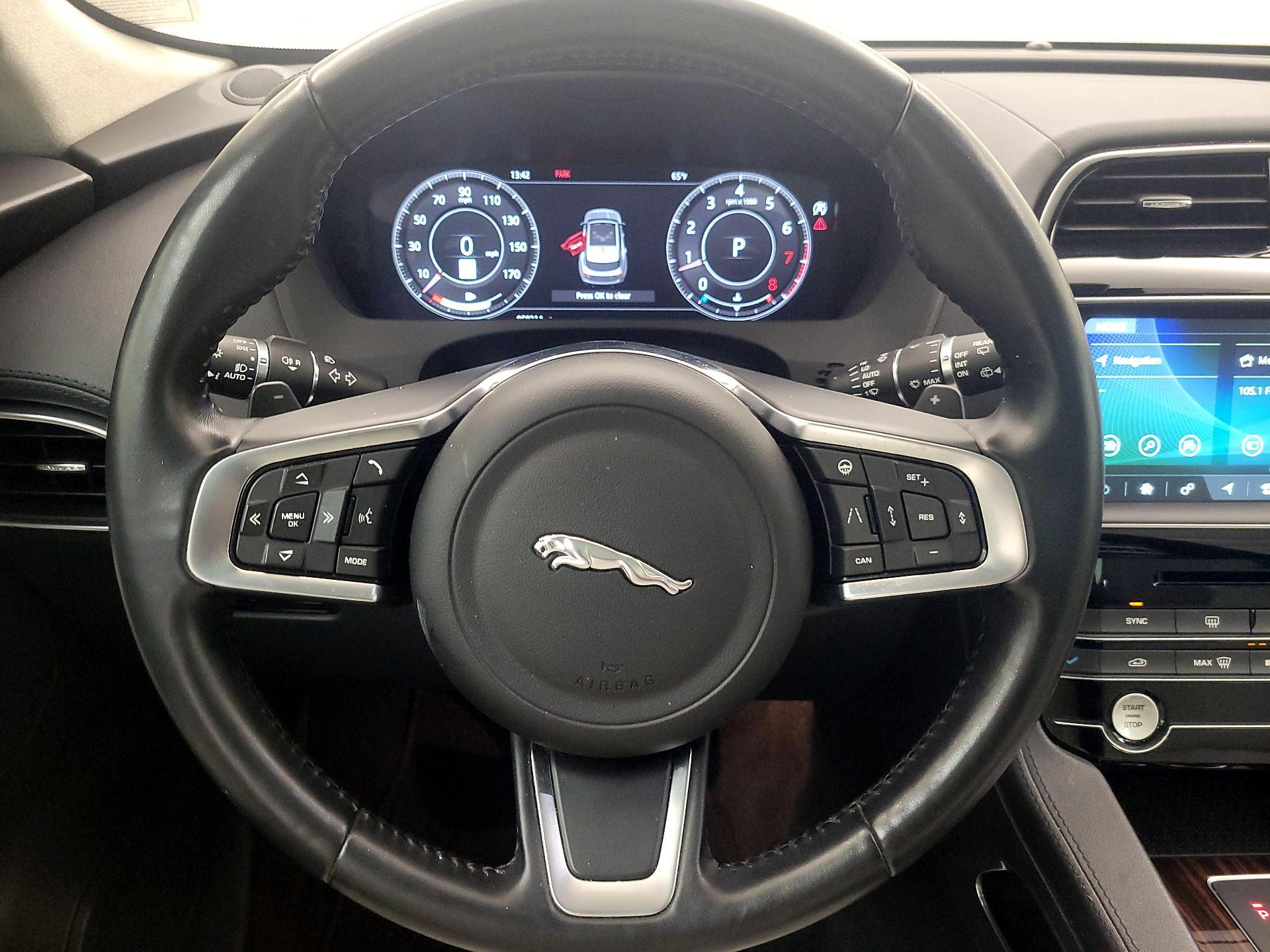 Thumbnail: 2020 Jaguar F-Pace - 10