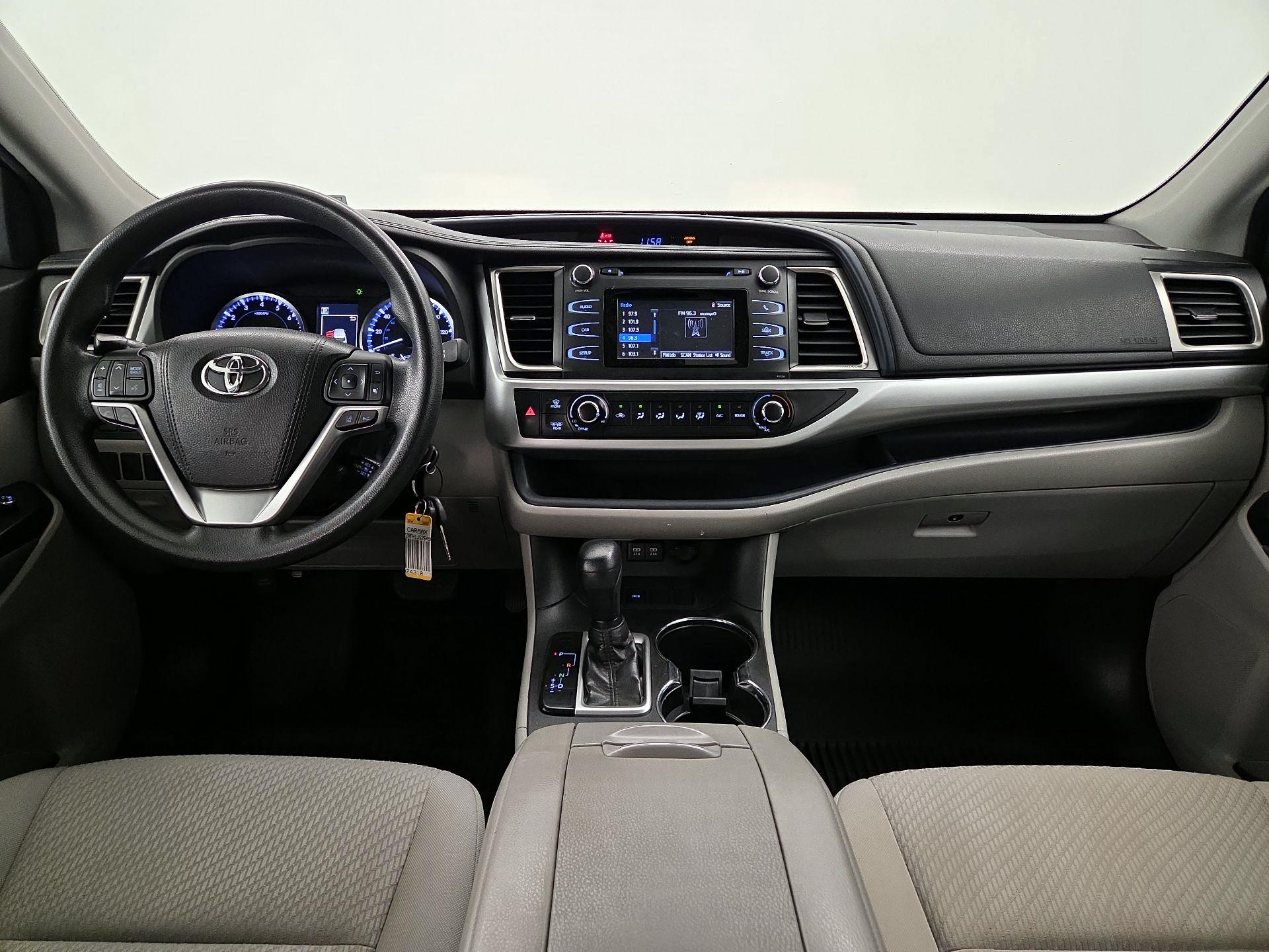 Thumbnail: 2018 Toyota Highlander - 9