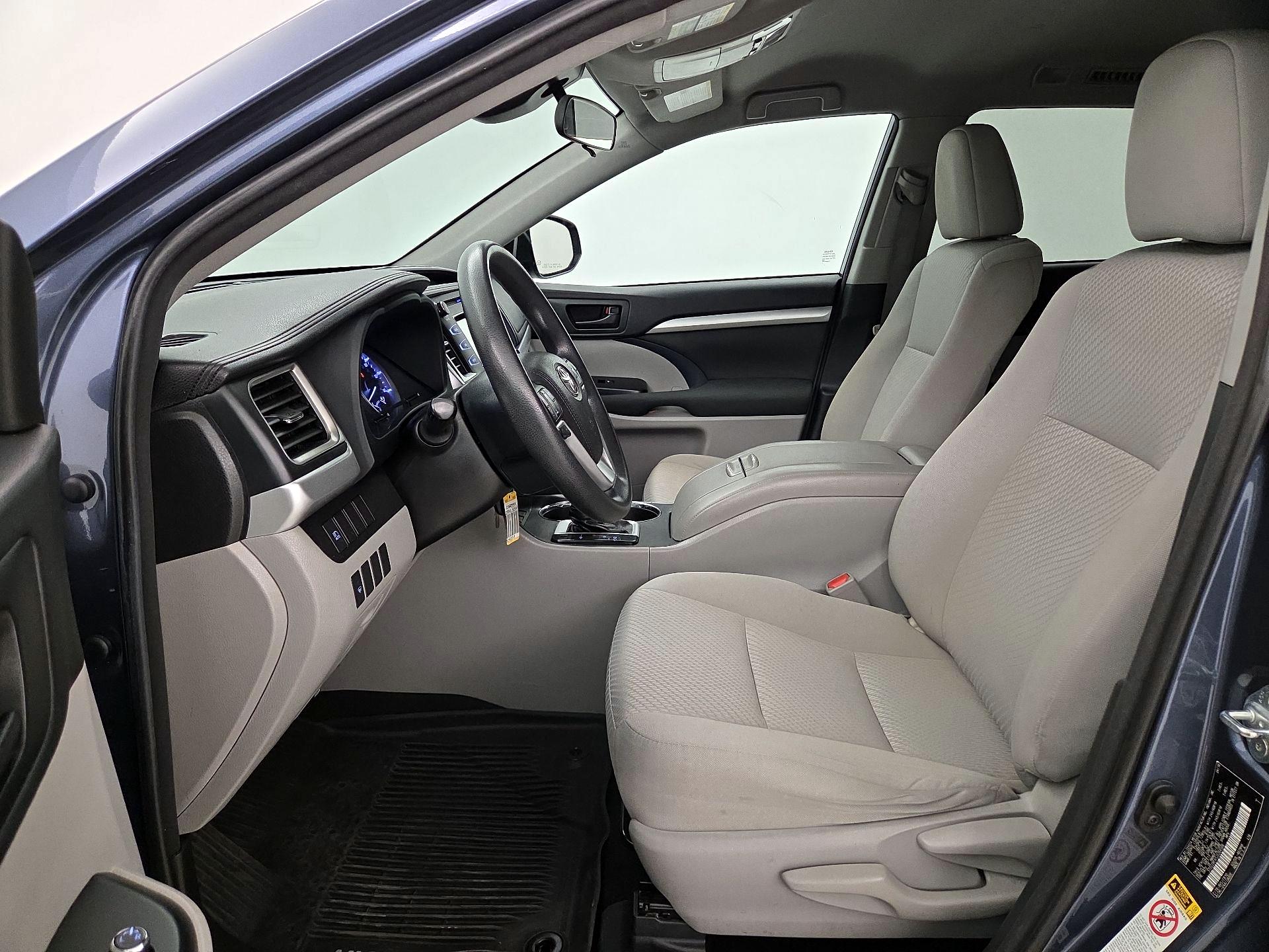 Thumbnail: 2018 Toyota Highlander - 11