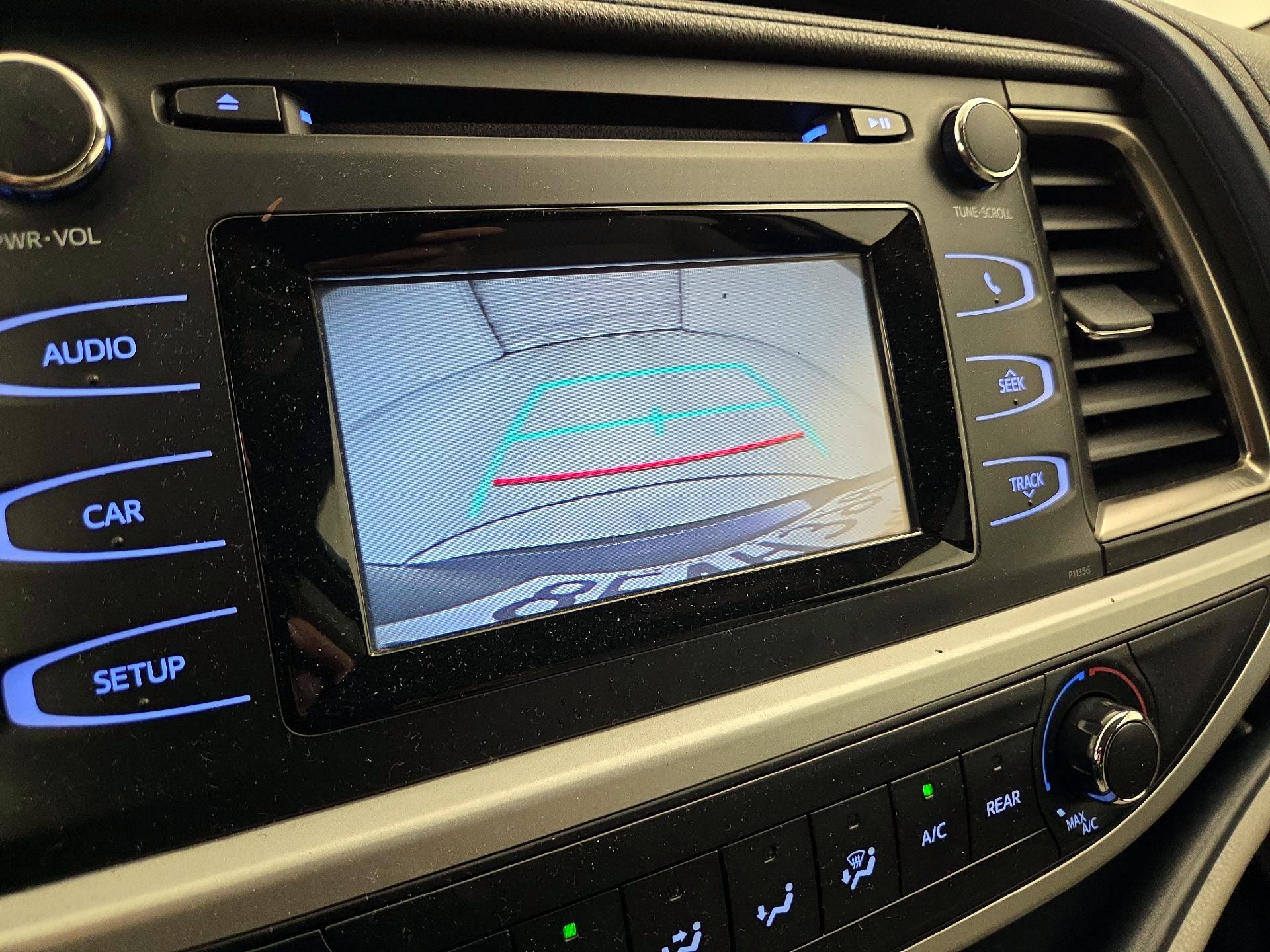 Thumbnail: 2018 Toyota Highlander - 14