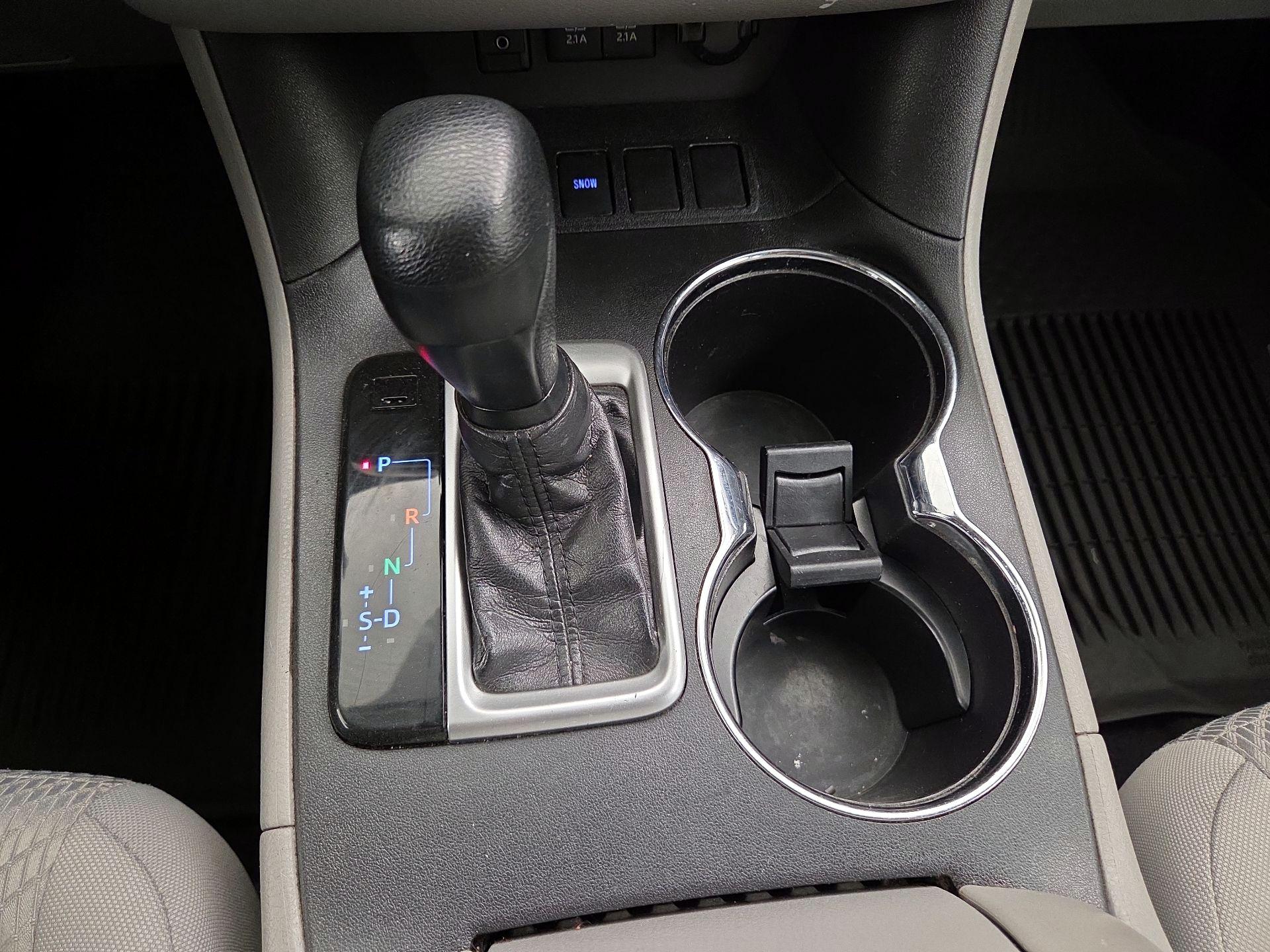 Thumbnail: 2018 Toyota Highlander - 17