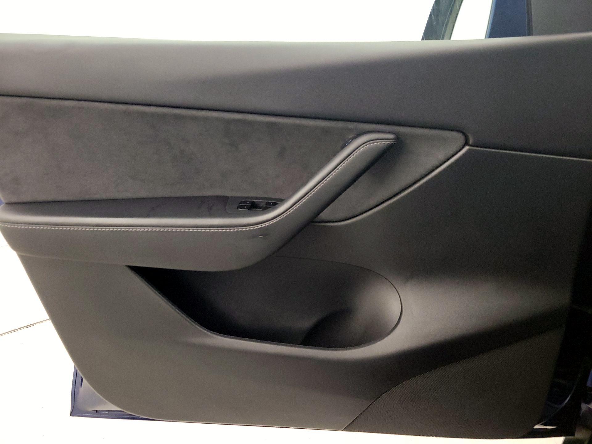 Thumbnail: 2021 Tesla Model Y - 12