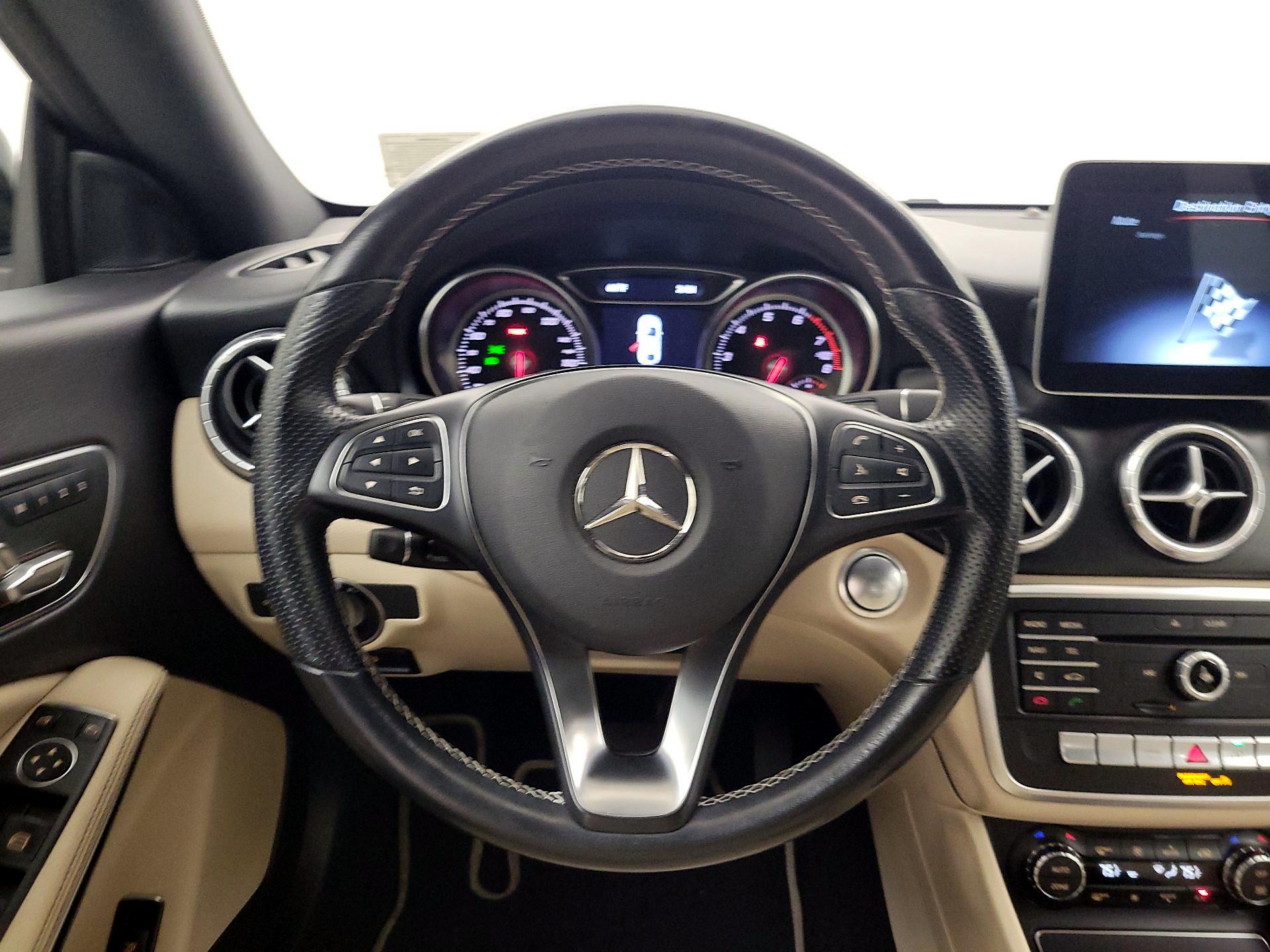 Thumbnail: 2019 Mercedes-Benz CLA - 10