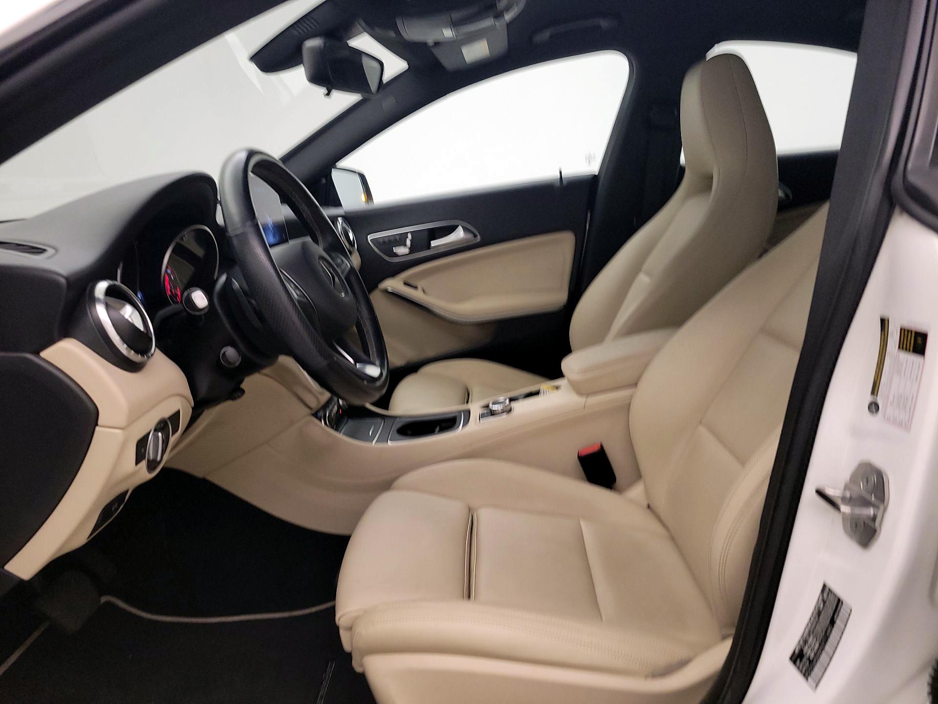 Thumbnail: 2019 Mercedes-Benz CLA - 11