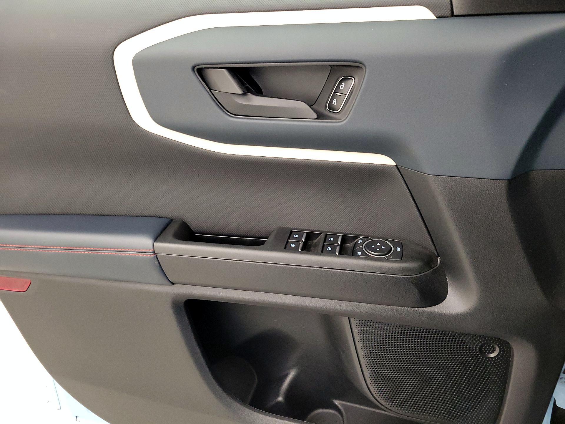 Thumbnail: 2023 Ford Bronco Sport - 12