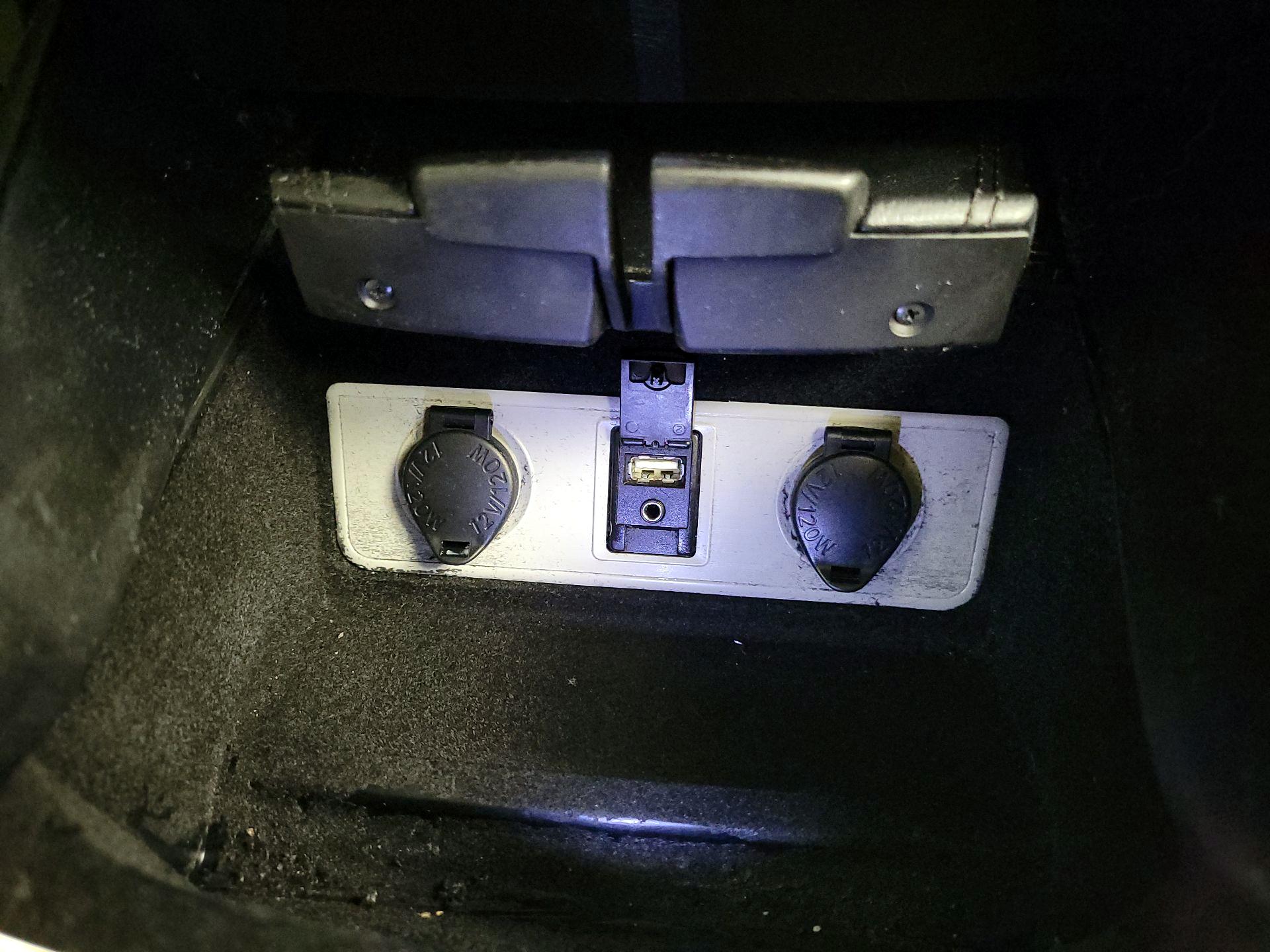 Thumbnail: 2014 Toyota Avalon - 18