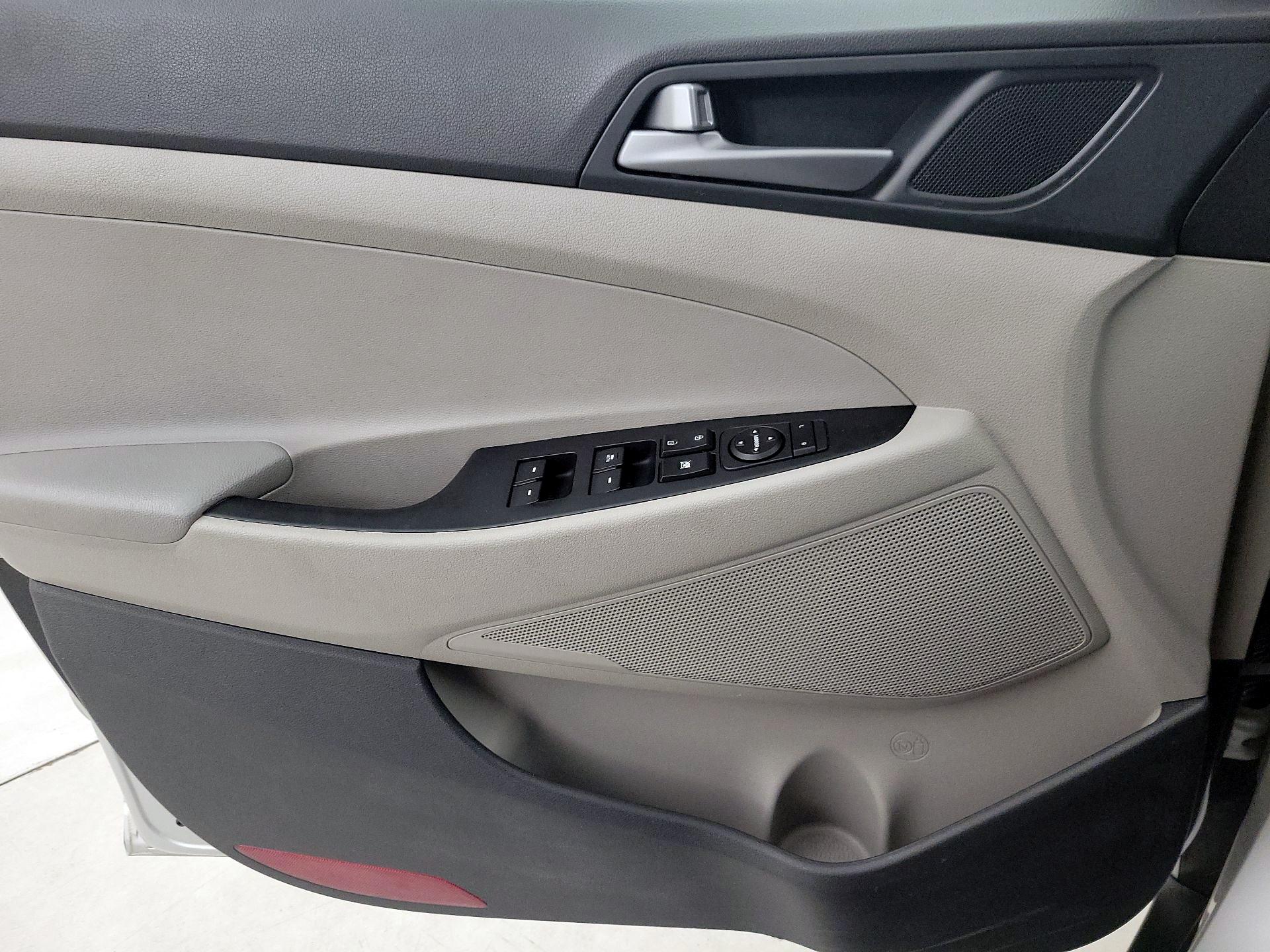 Thumbnail: 2017 Hyundai Tucson - 12