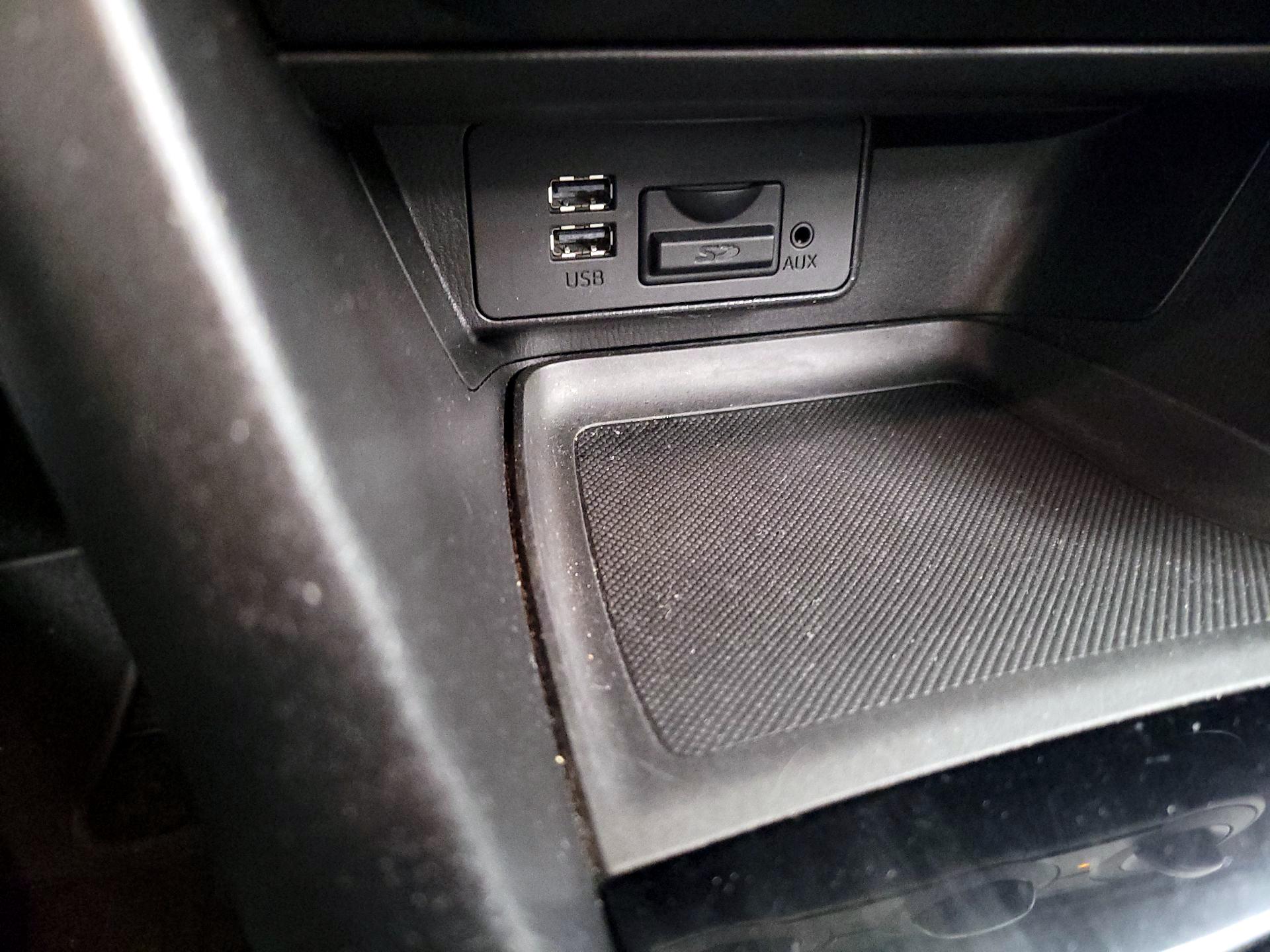 Thumbnail: 2016 Mazda Mazda3 - 18