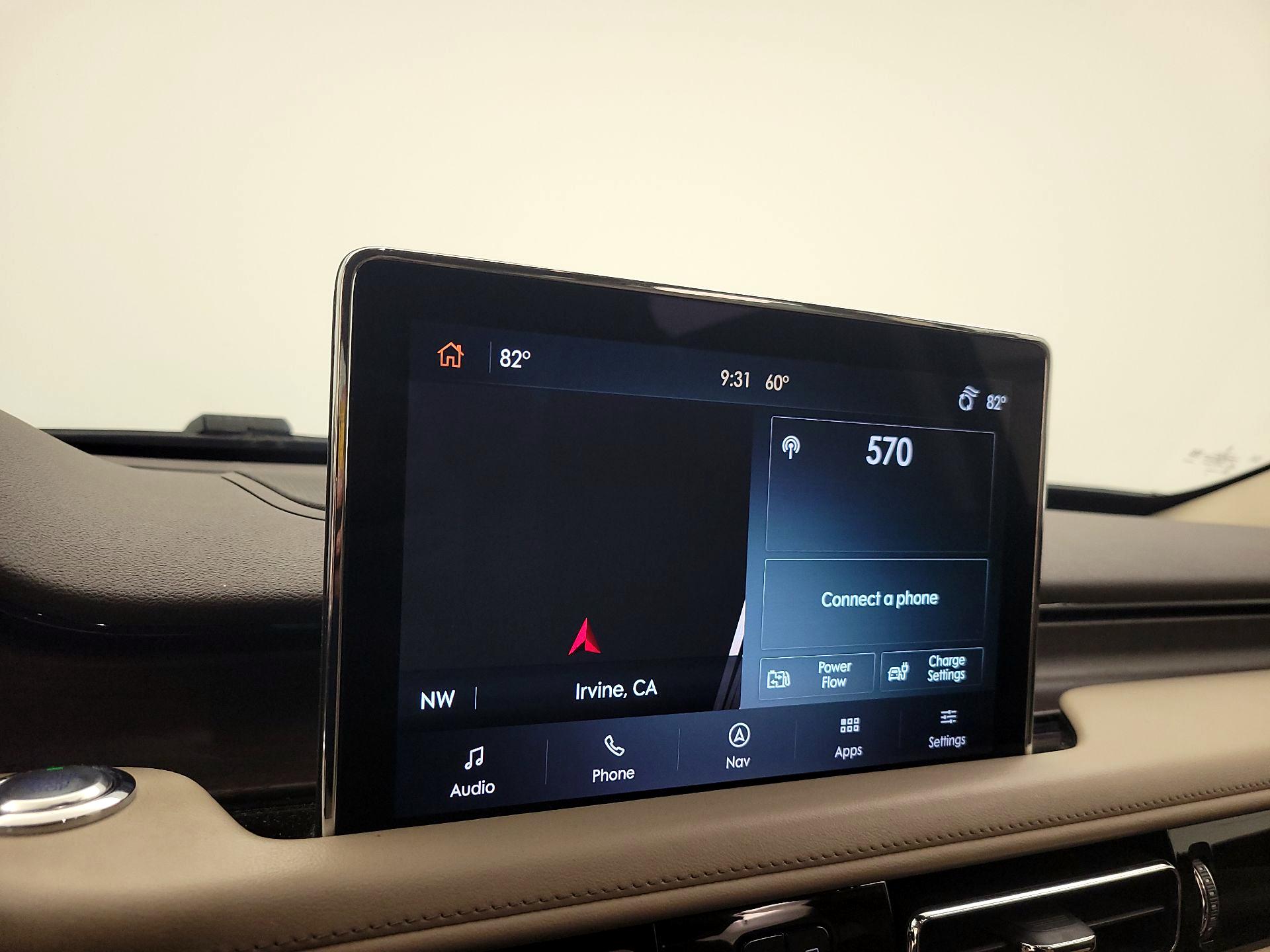 Thumbnail: 2022 Lincoln Aviator - 16