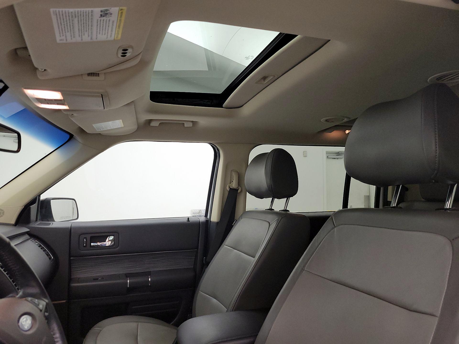 Thumbnail: 2019 Ford Flex - 18