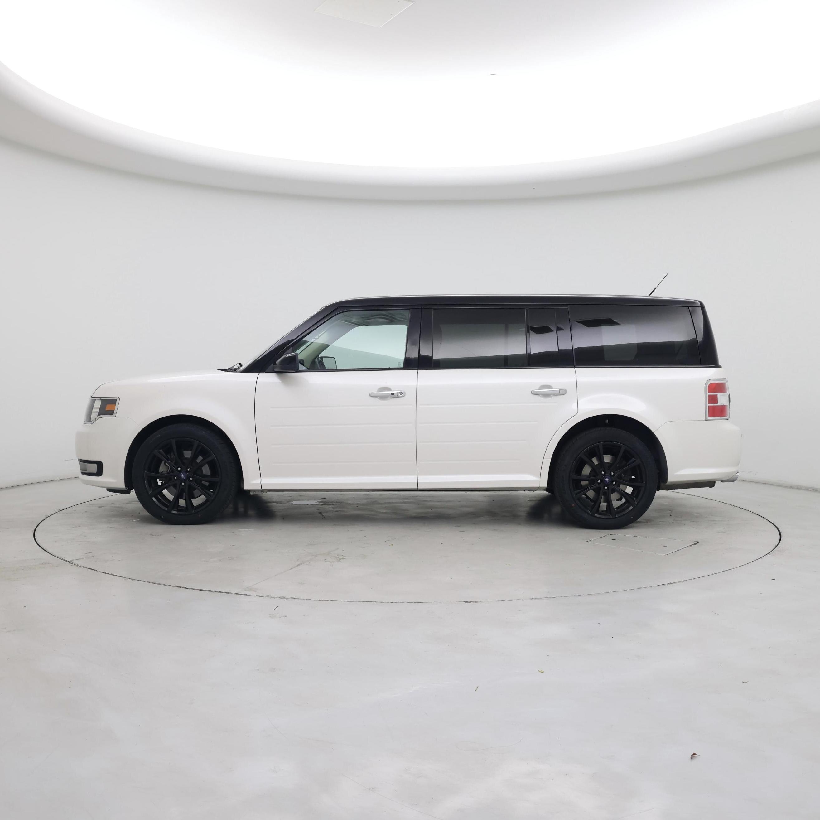 Thumbnail: 2019 Ford Flex - 3
