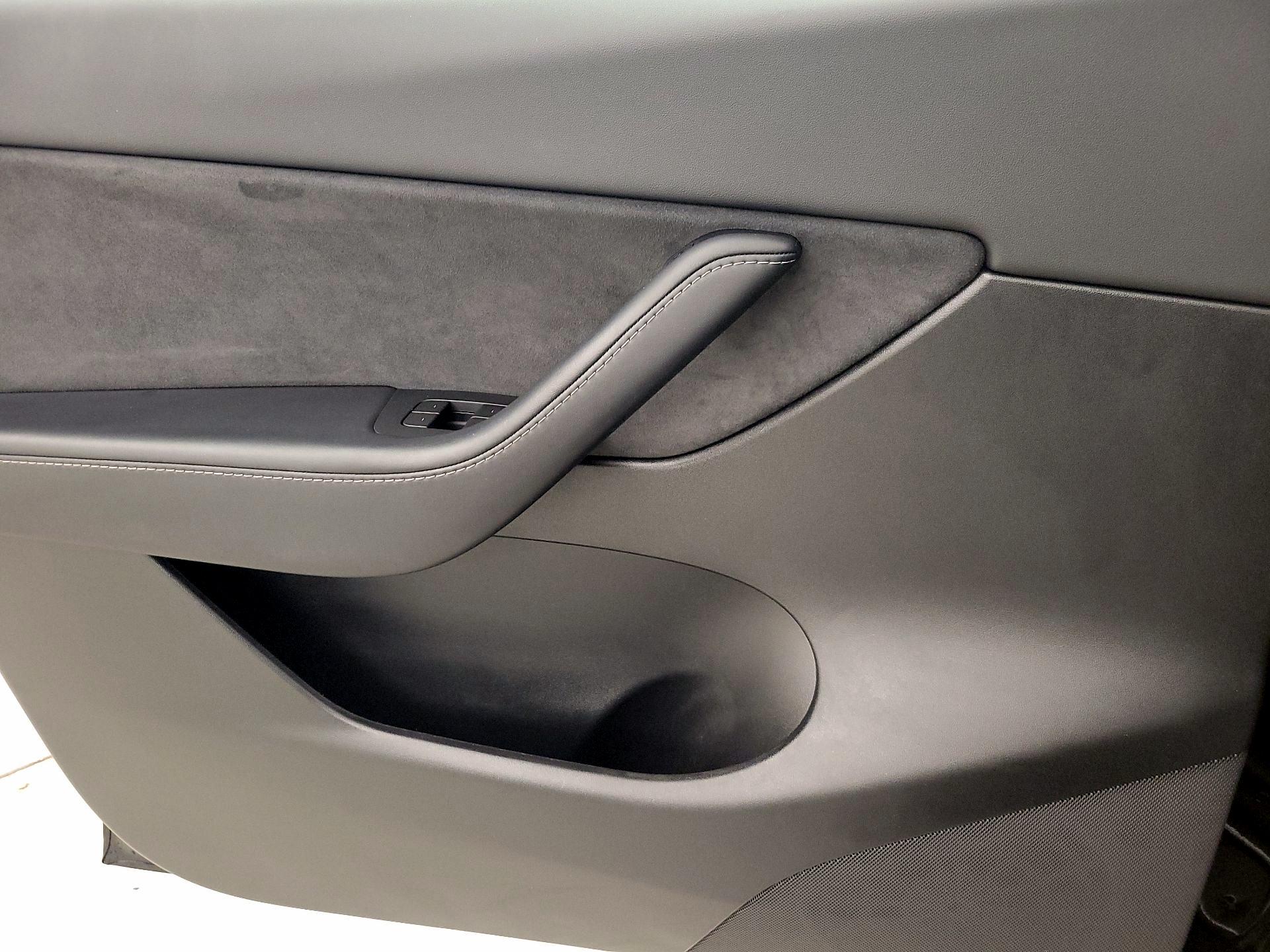 Thumbnail: 2021 Tesla Model Y - 12