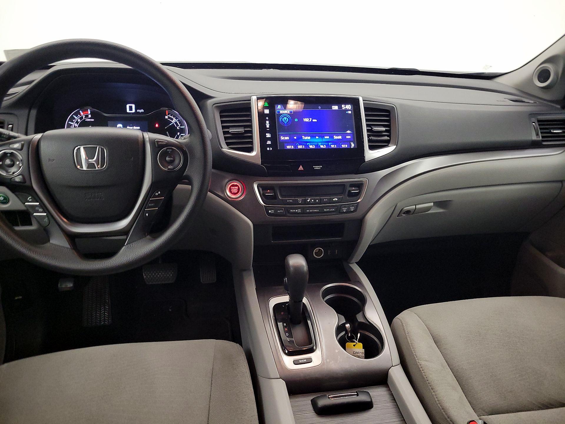 Thumbnail: 2016 Honda Pilot - 9