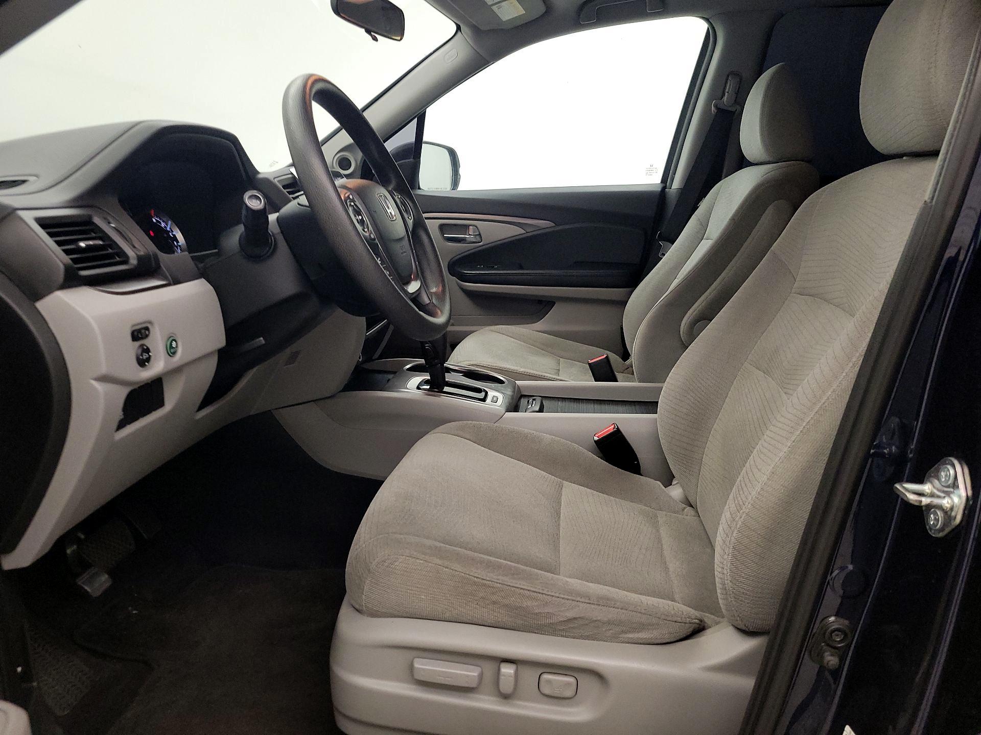 Thumbnail: 2016 Honda Pilot - 11