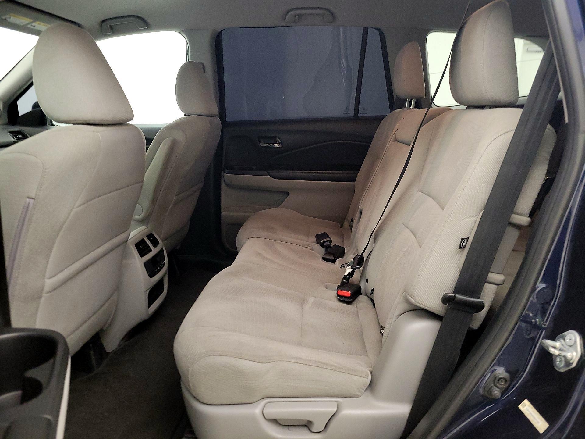 Thumbnail: 2016 Honda Pilot - 19