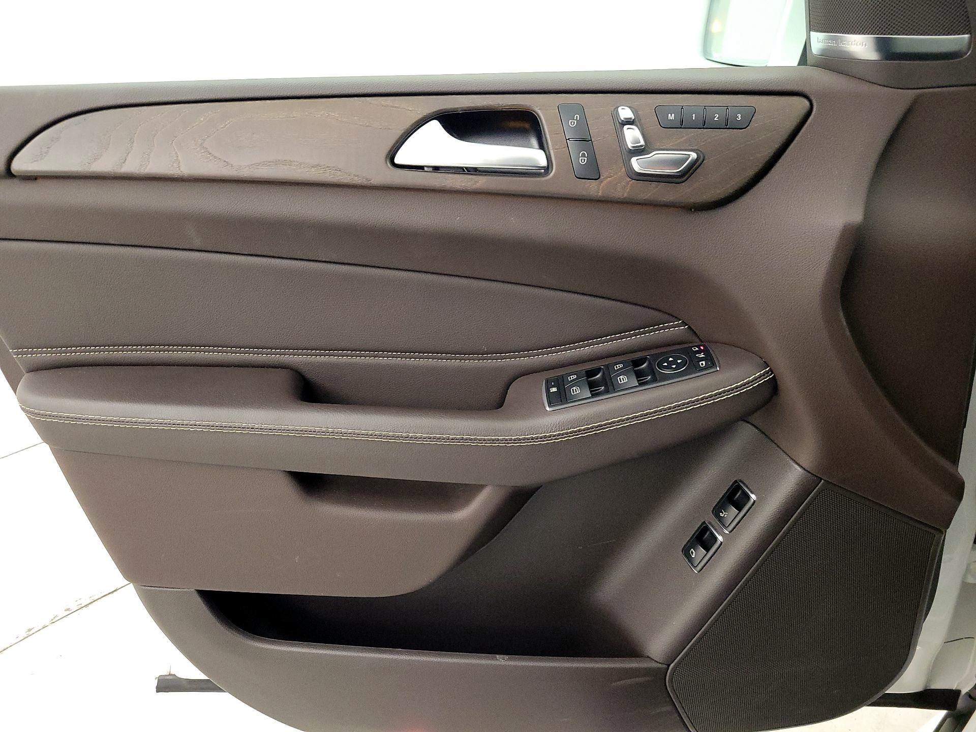 Thumbnail: 2019 Mercedes-Benz GLS - 12