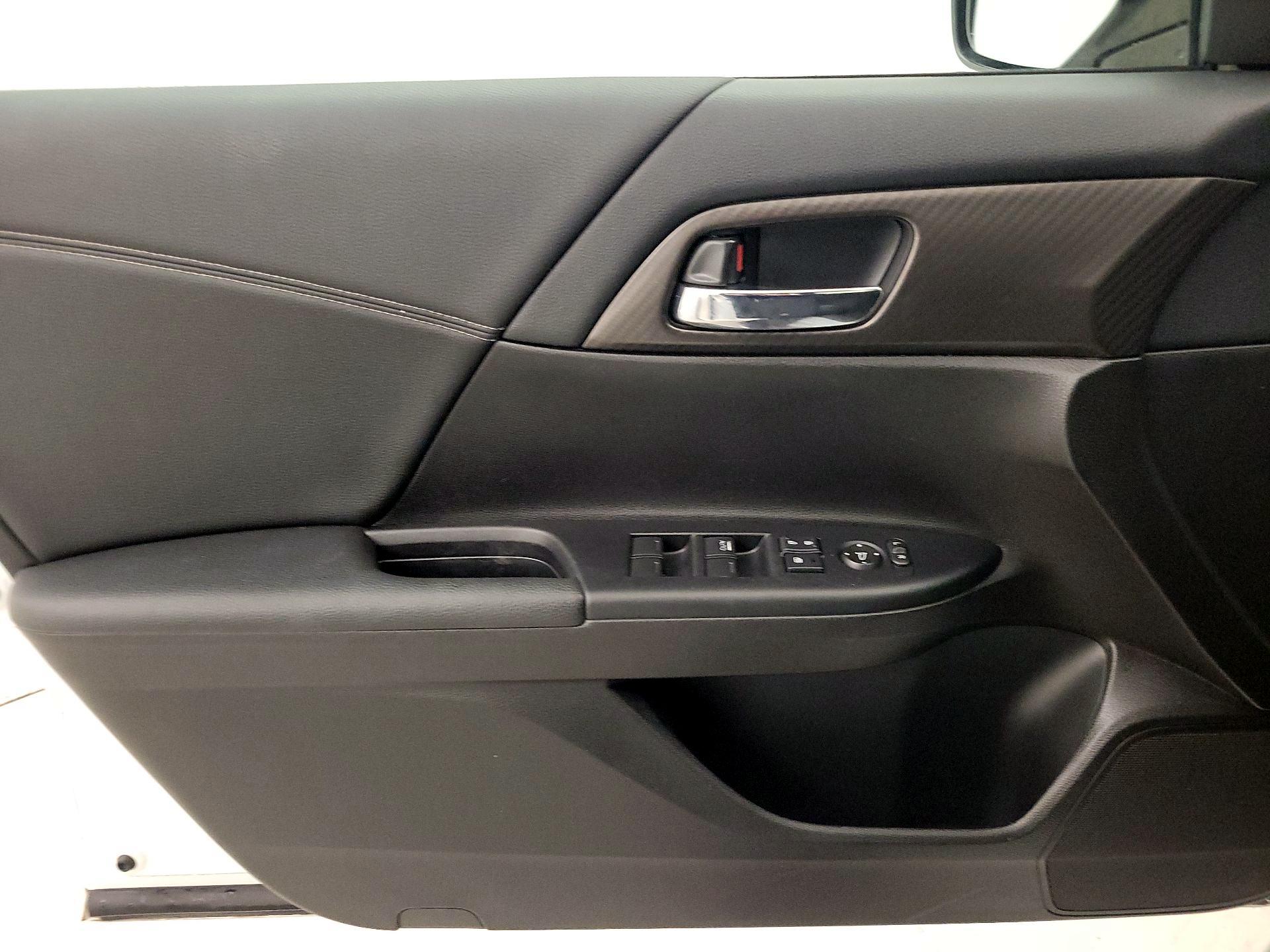 Thumbnail: 2017 Honda Accord - 12