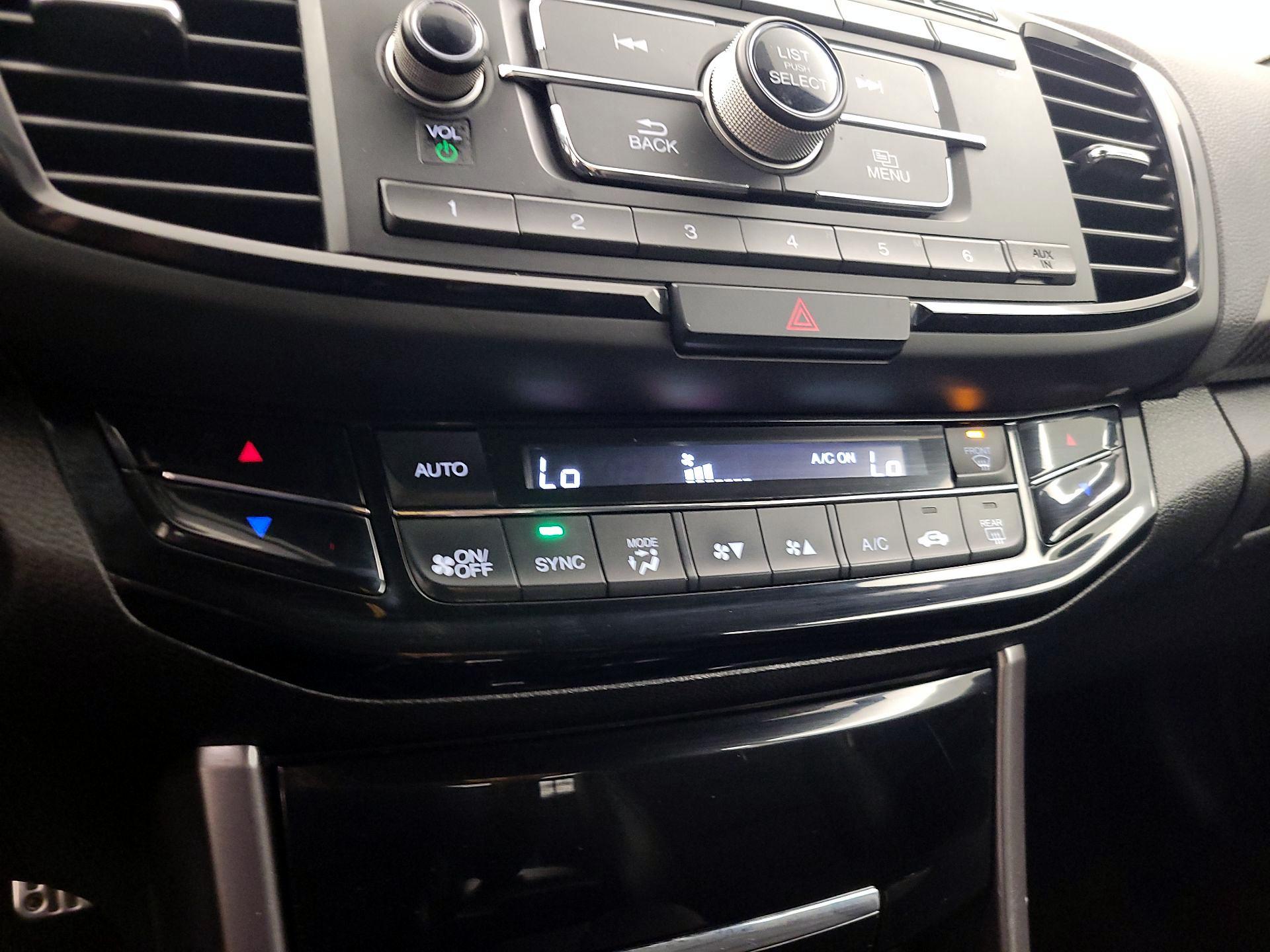 Thumbnail: 2017 Honda Accord - 16