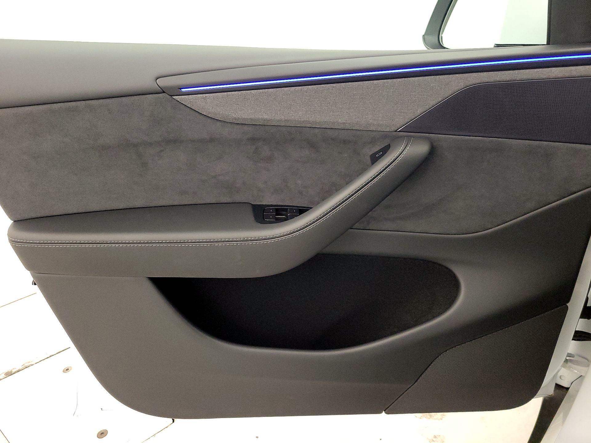 Thumbnail: 2026 Tesla Model Y - 12