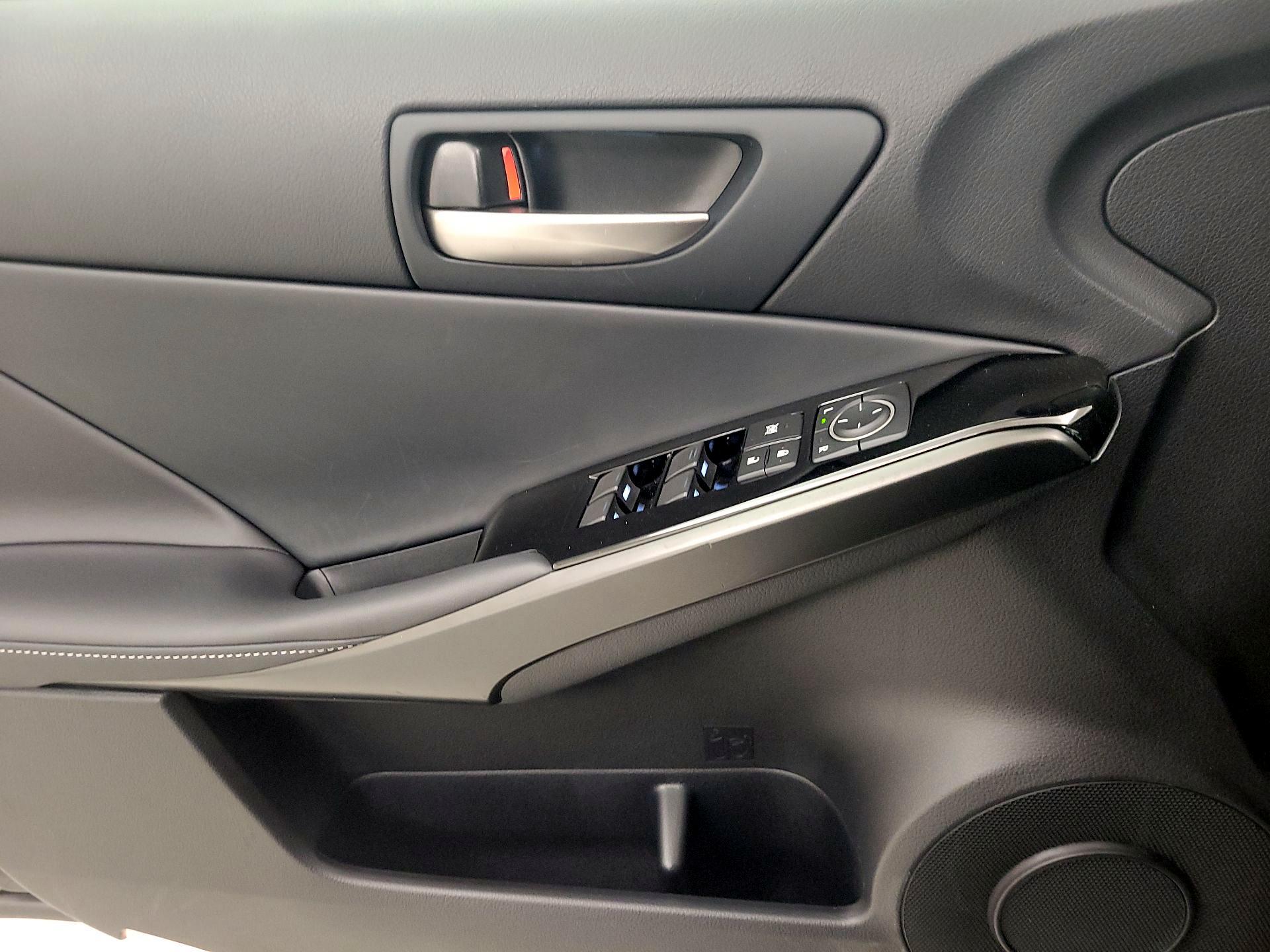 Thumbnail: 2025 Lexus IS - 12