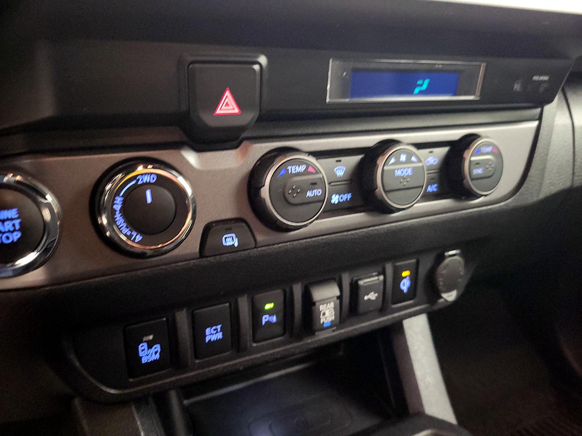 Thumbnail: 2023 Toyota Tacoma - 16