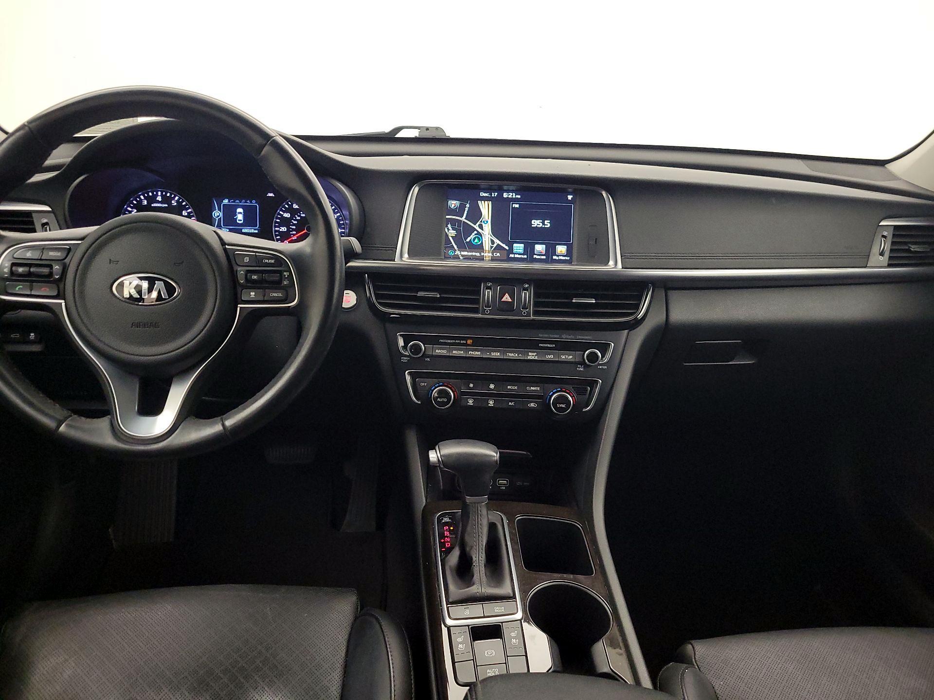 Thumbnail: 2017 Kia Optima - 9