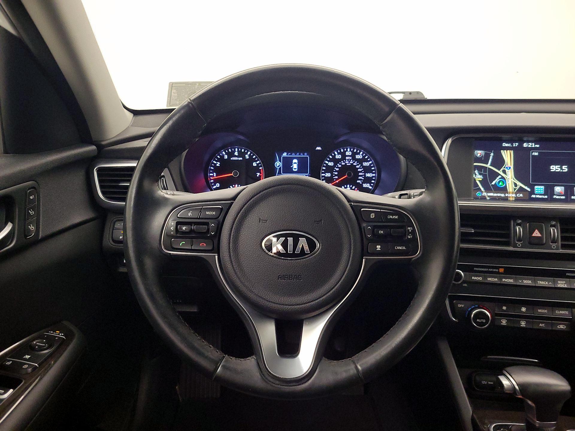 Thumbnail: 2017 Kia Optima - 10