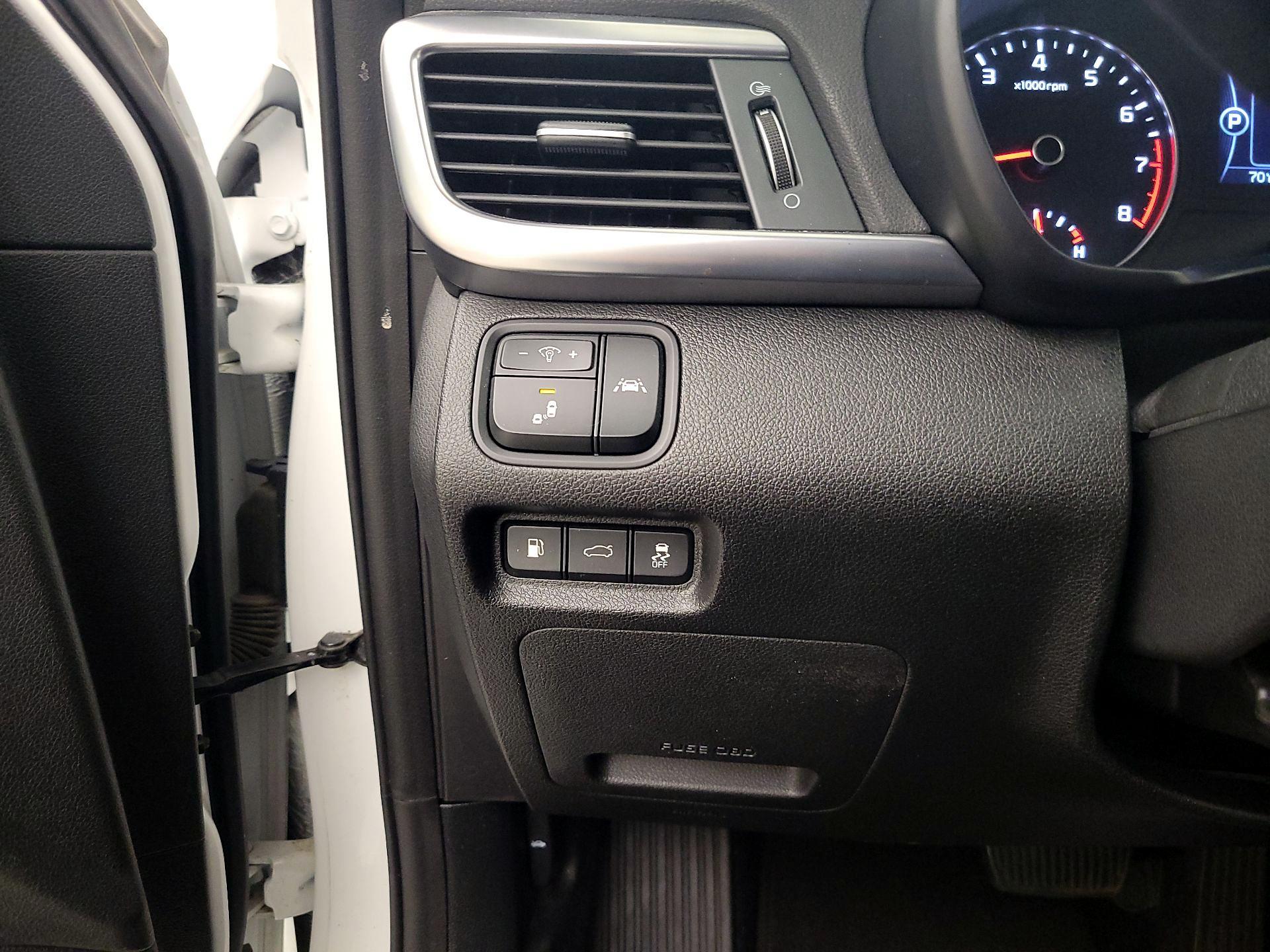 Thumbnail: 2017 Kia Optima - 13