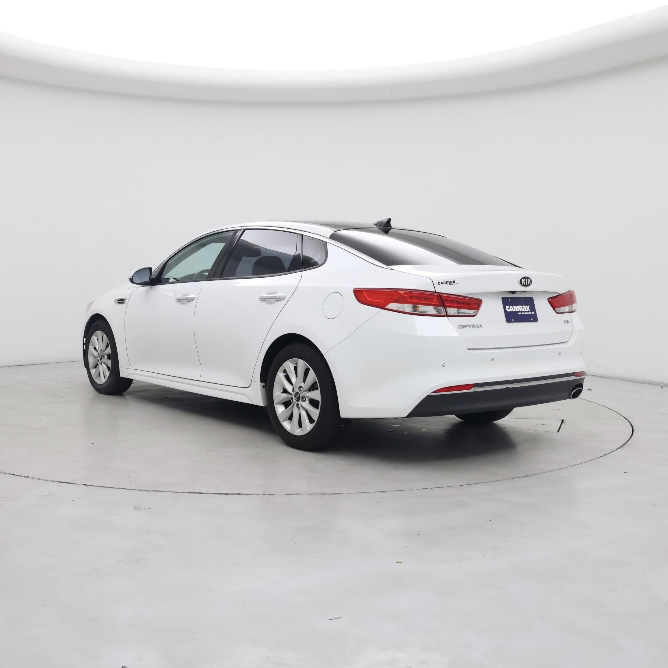 Thumbnail: 2017 Kia Optima - 2