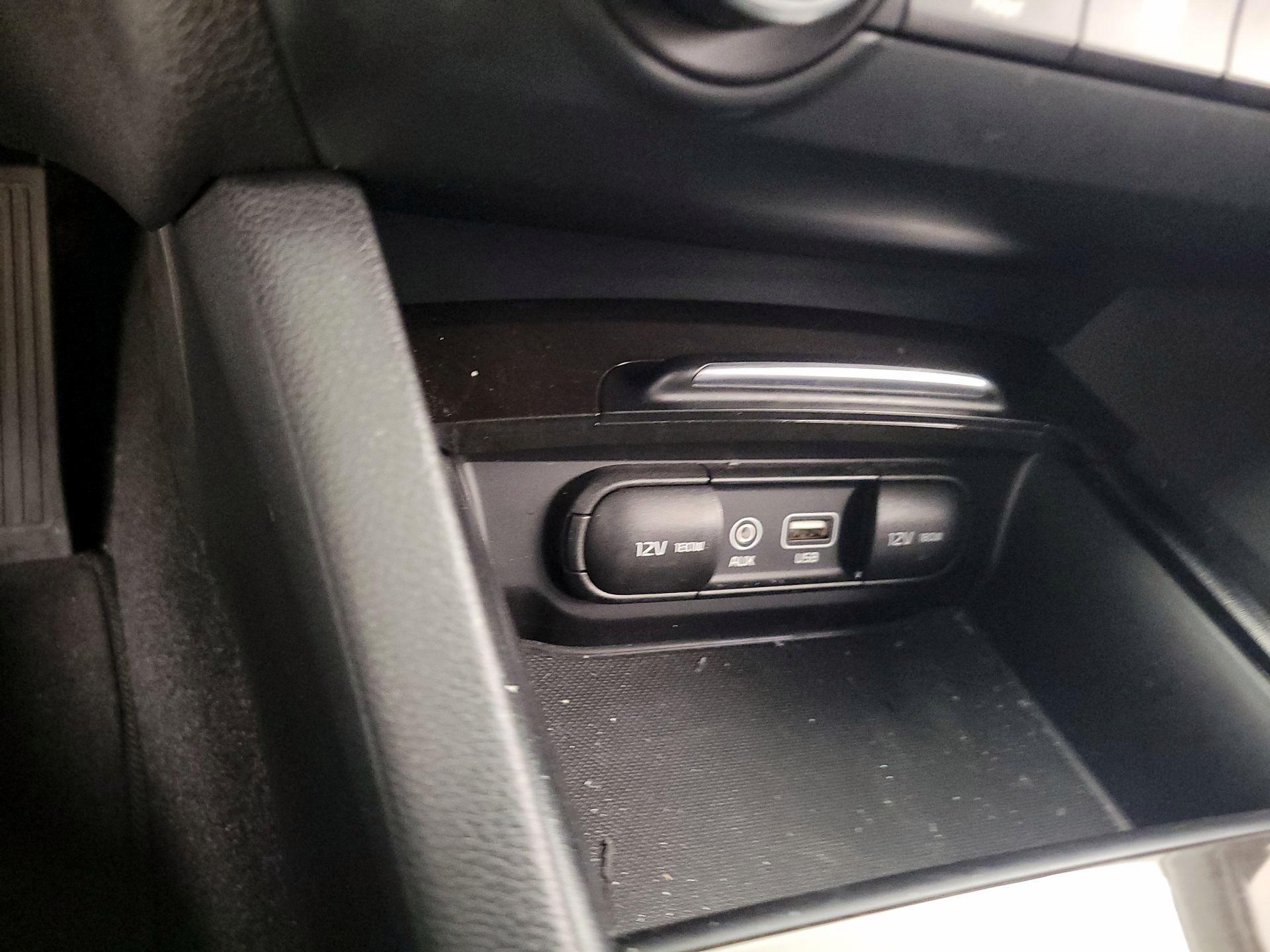 Thumbnail: 2017 Kia Optima - 19