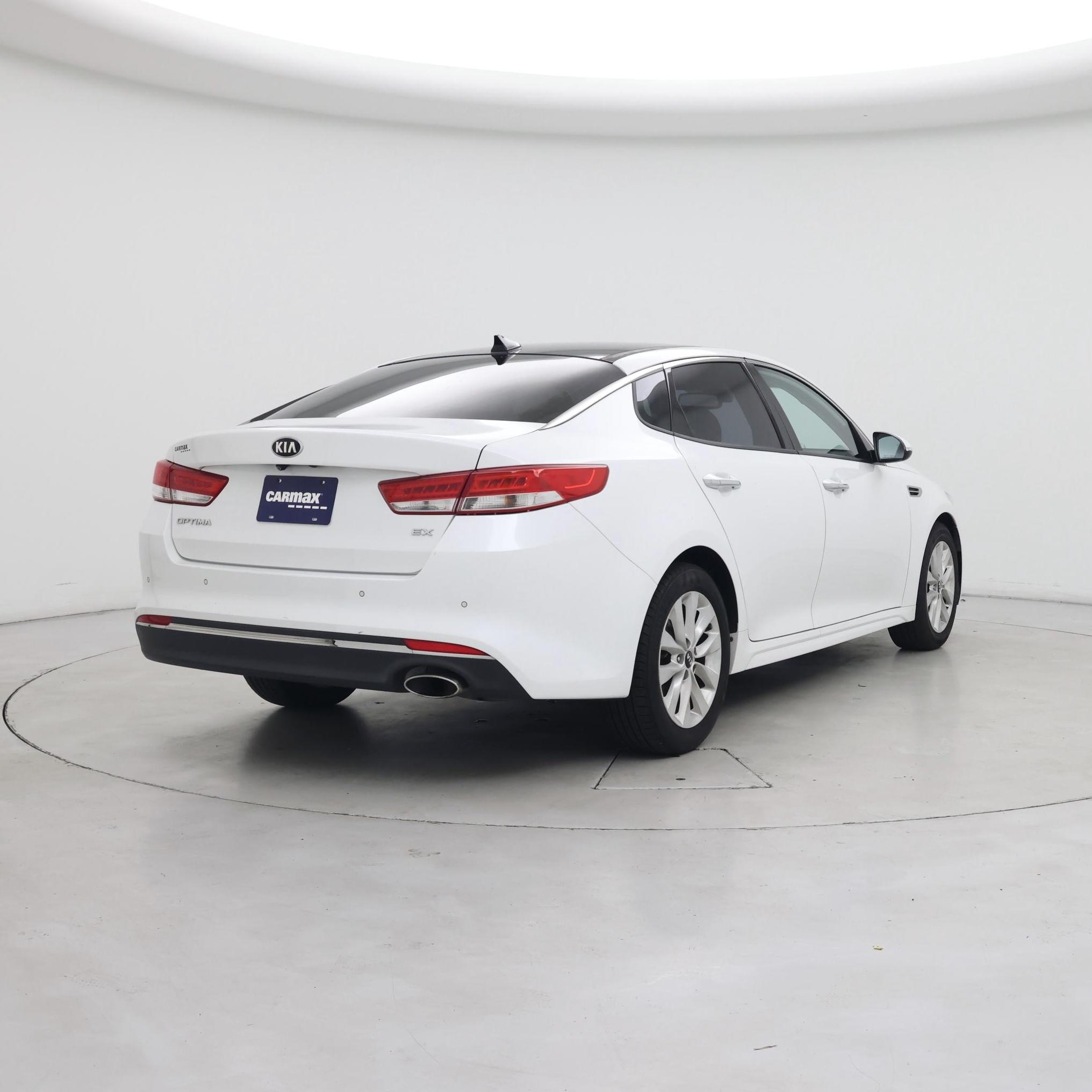 Thumbnail: 2017 Kia Optima - 8