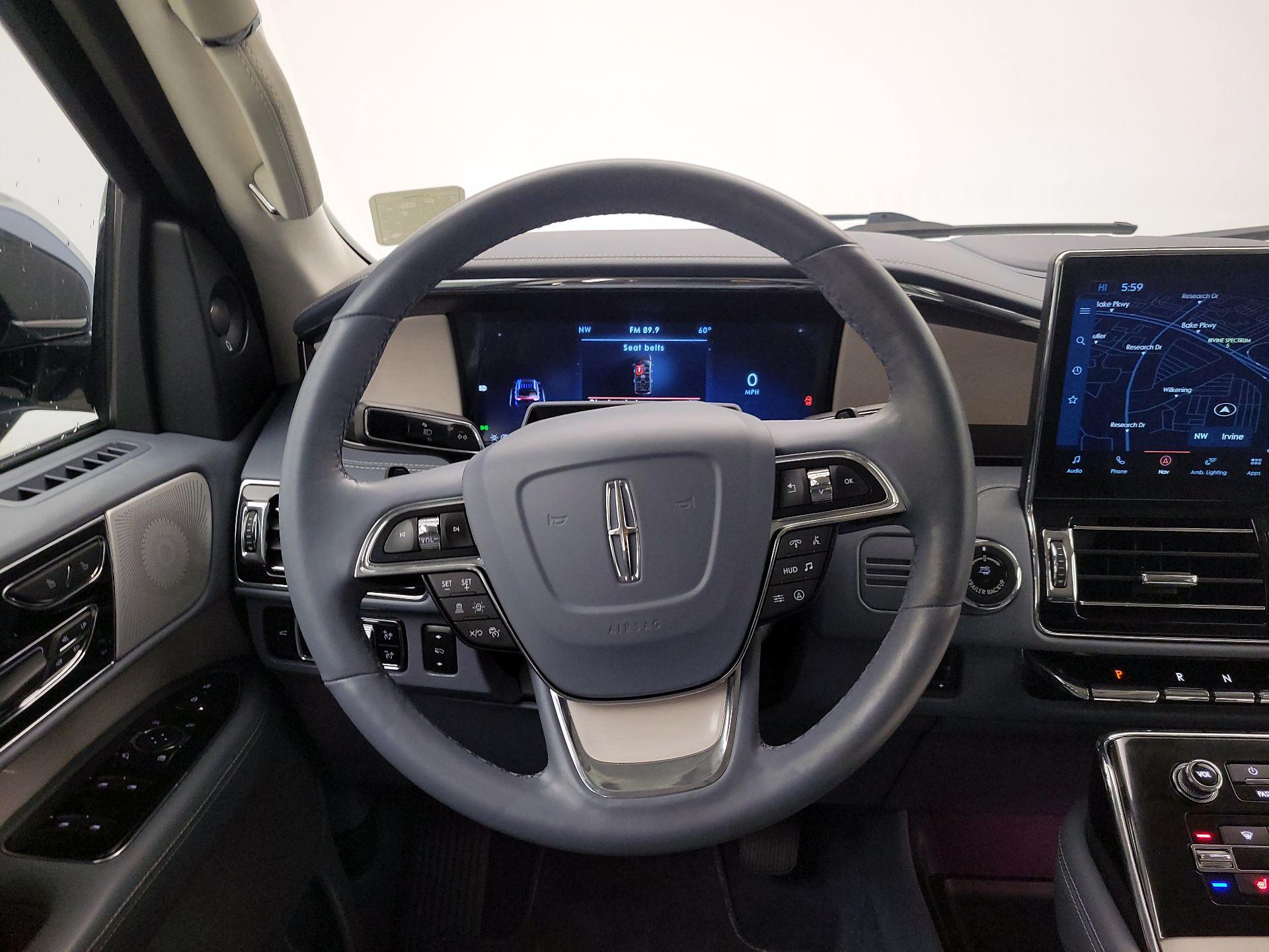 Thumbnail: 2023 Lincoln Navigator - 10