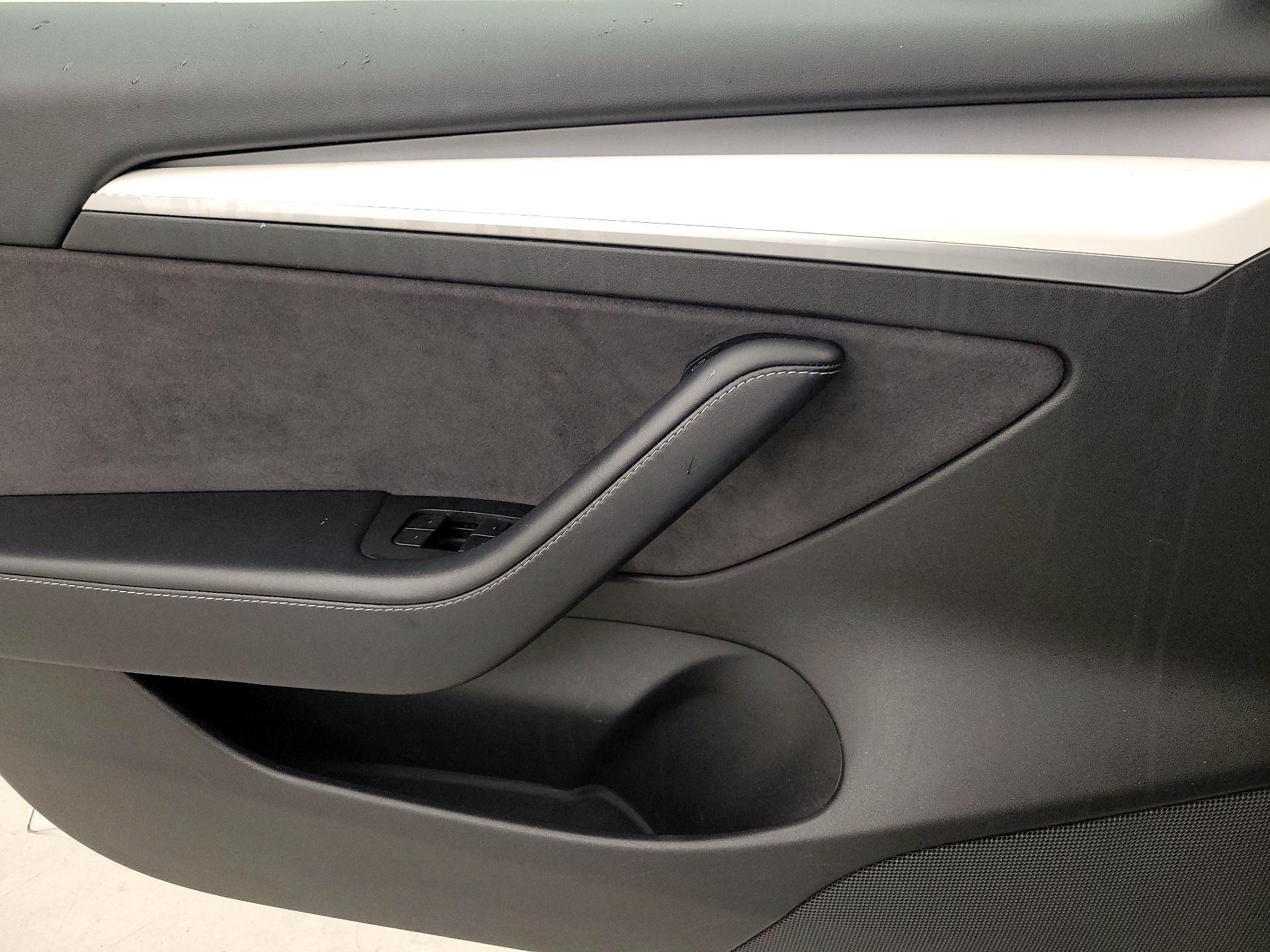 Thumbnail: 2021 Tesla Model 3 - 12