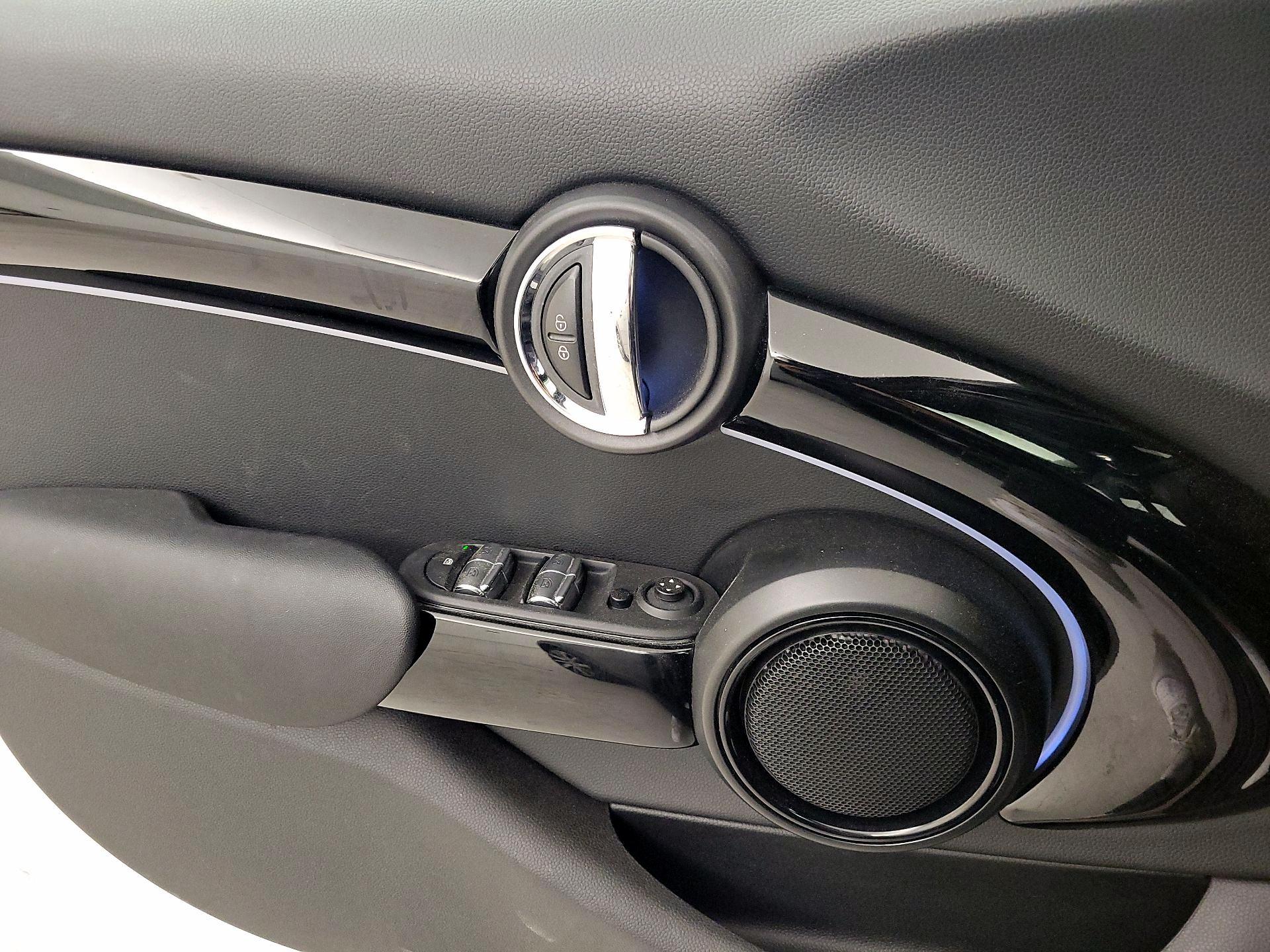 Thumbnail: 2022 MINI Cooper Hardtop - 12