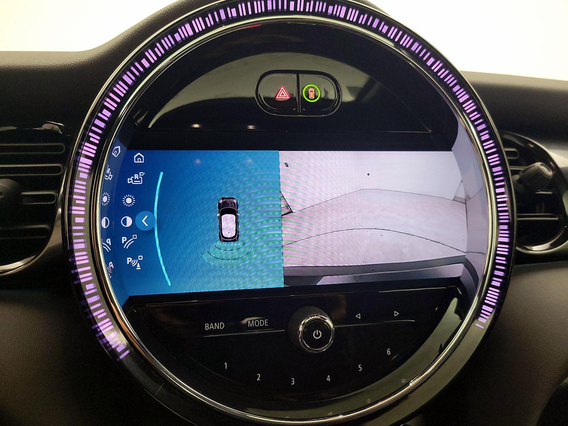 Thumbnail: 2022 MINI Cooper Hardtop - 15