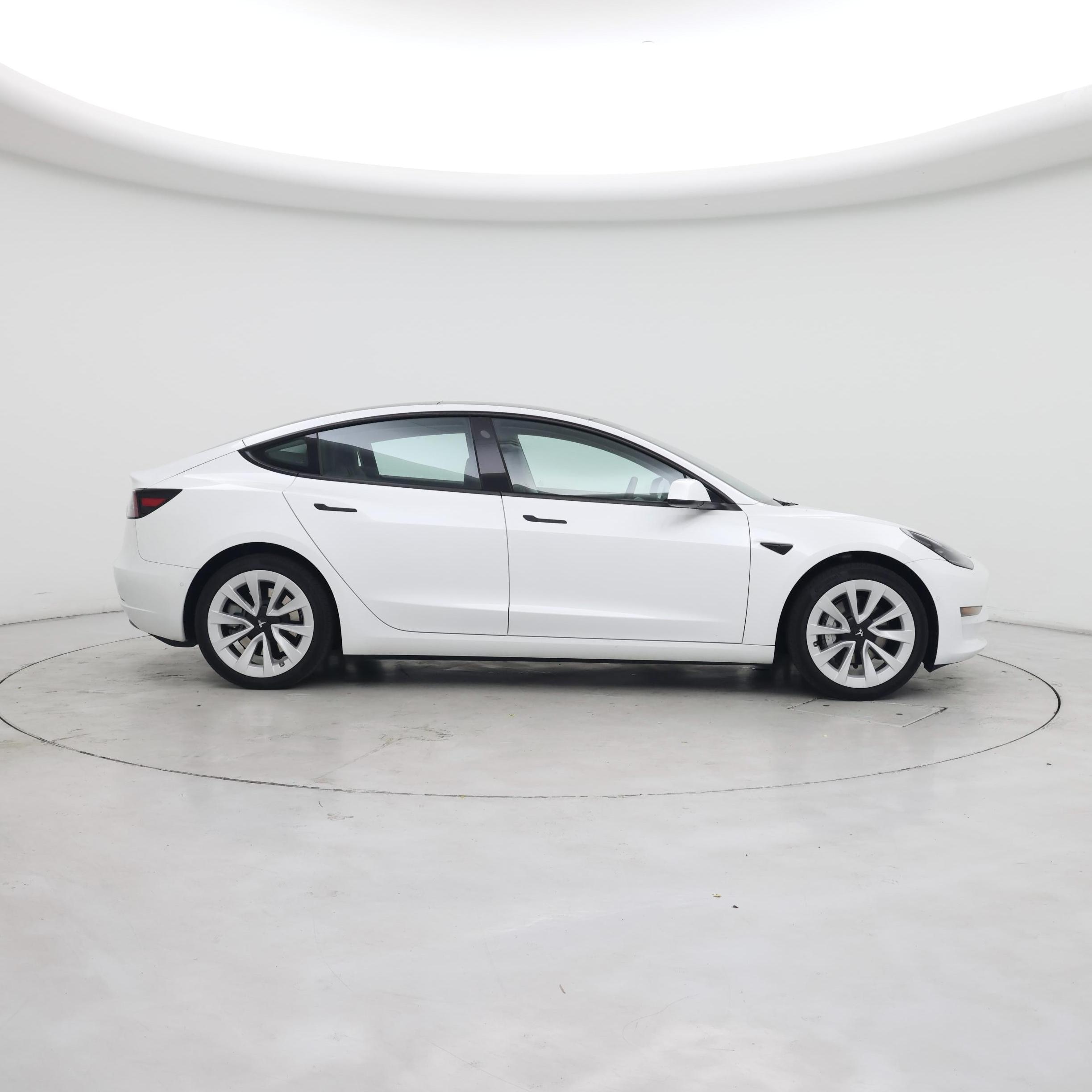 Thumbnail: 2022 Tesla Model 3 - 7
