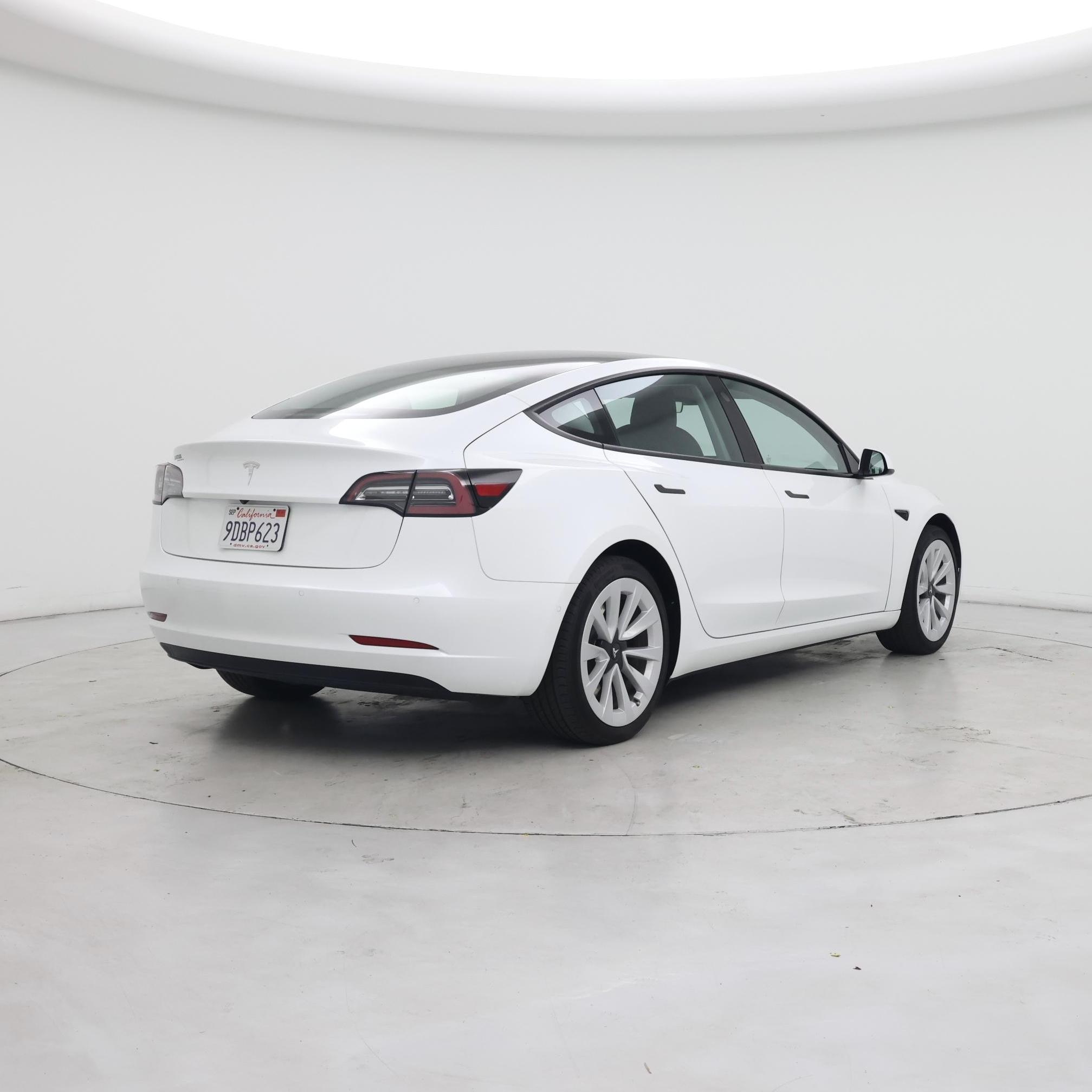 Thumbnail: 2022 Tesla Model 3 - 8