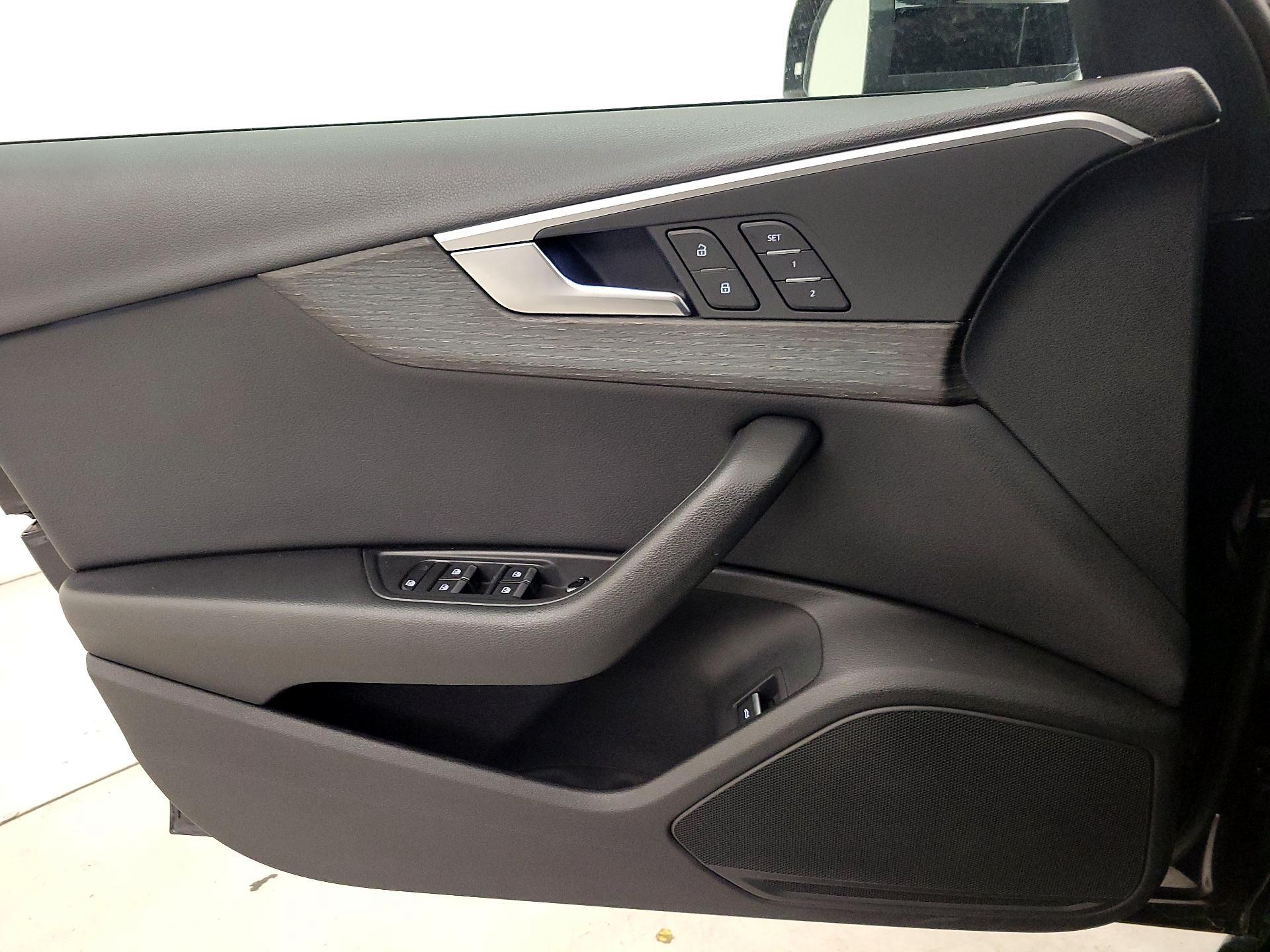 Thumbnail: 2017 Audi A4 - 12