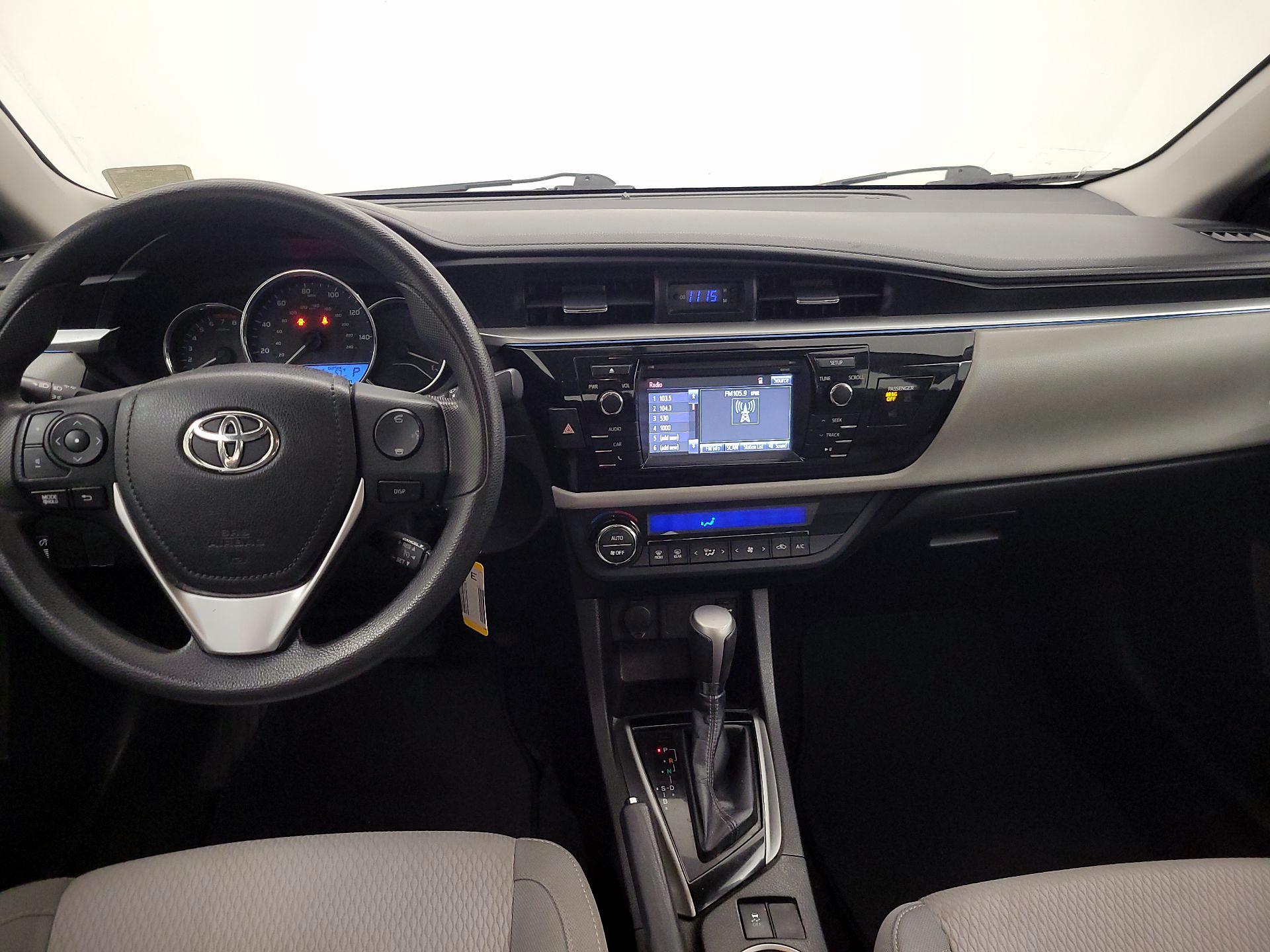 Thumbnail: 2015 Toyota Corolla - 9