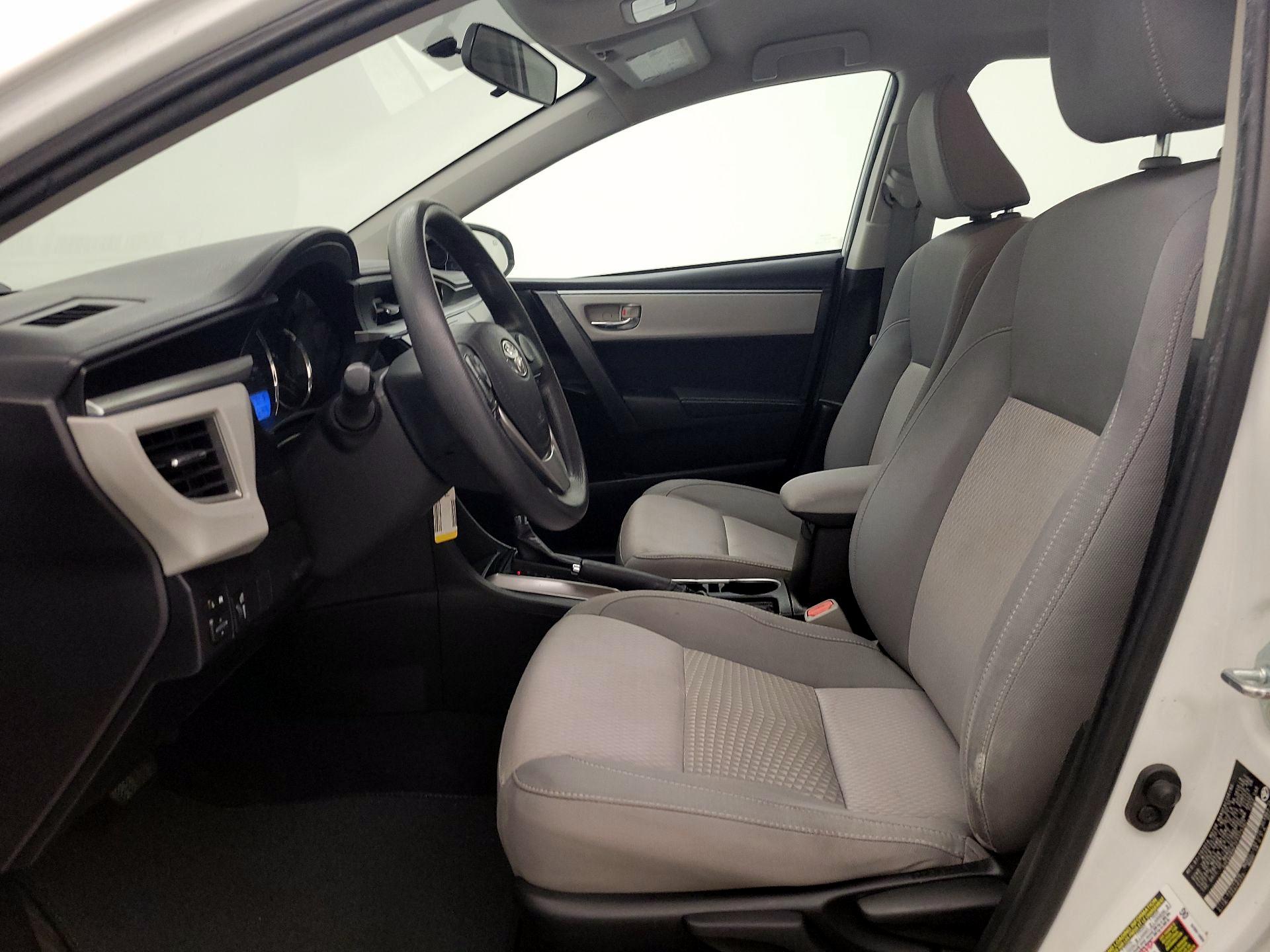 Thumbnail: 2015 Toyota Corolla - 11