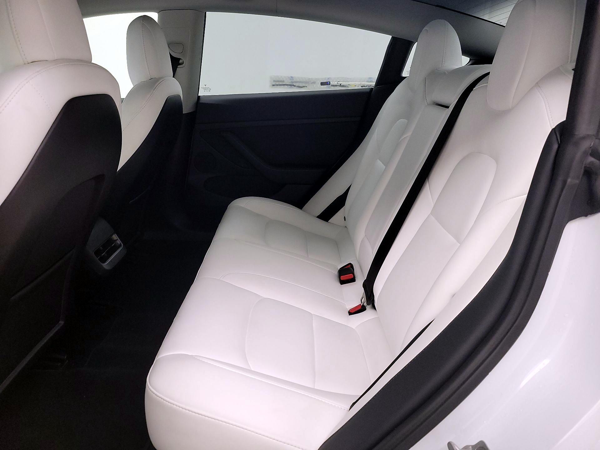 Thumbnail: 2023 Tesla Model 3 - 18