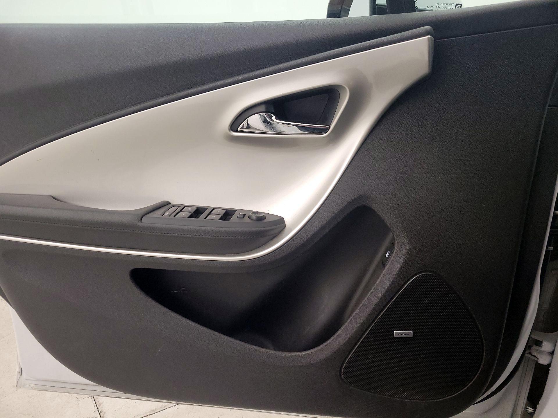 Thumbnail: 2015 Chevrolet Volt - 12