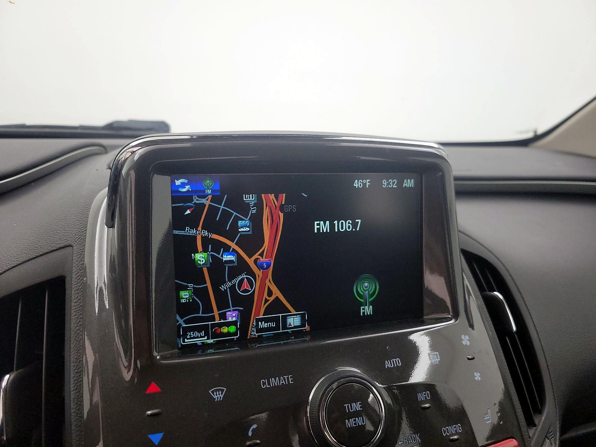 Thumbnail: 2015 Chevrolet Volt - 14