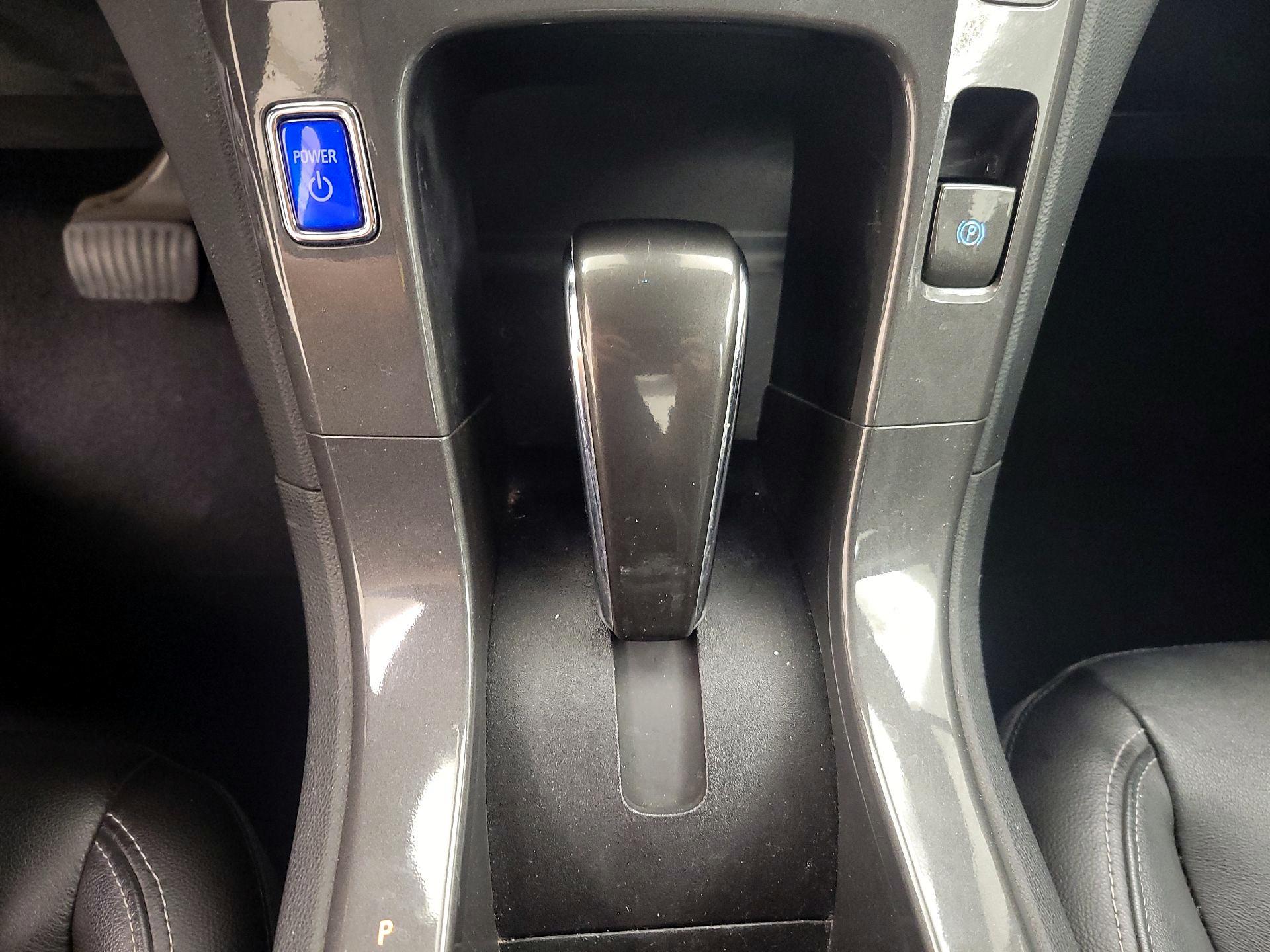 Thumbnail: 2015 Chevrolet Volt - 18