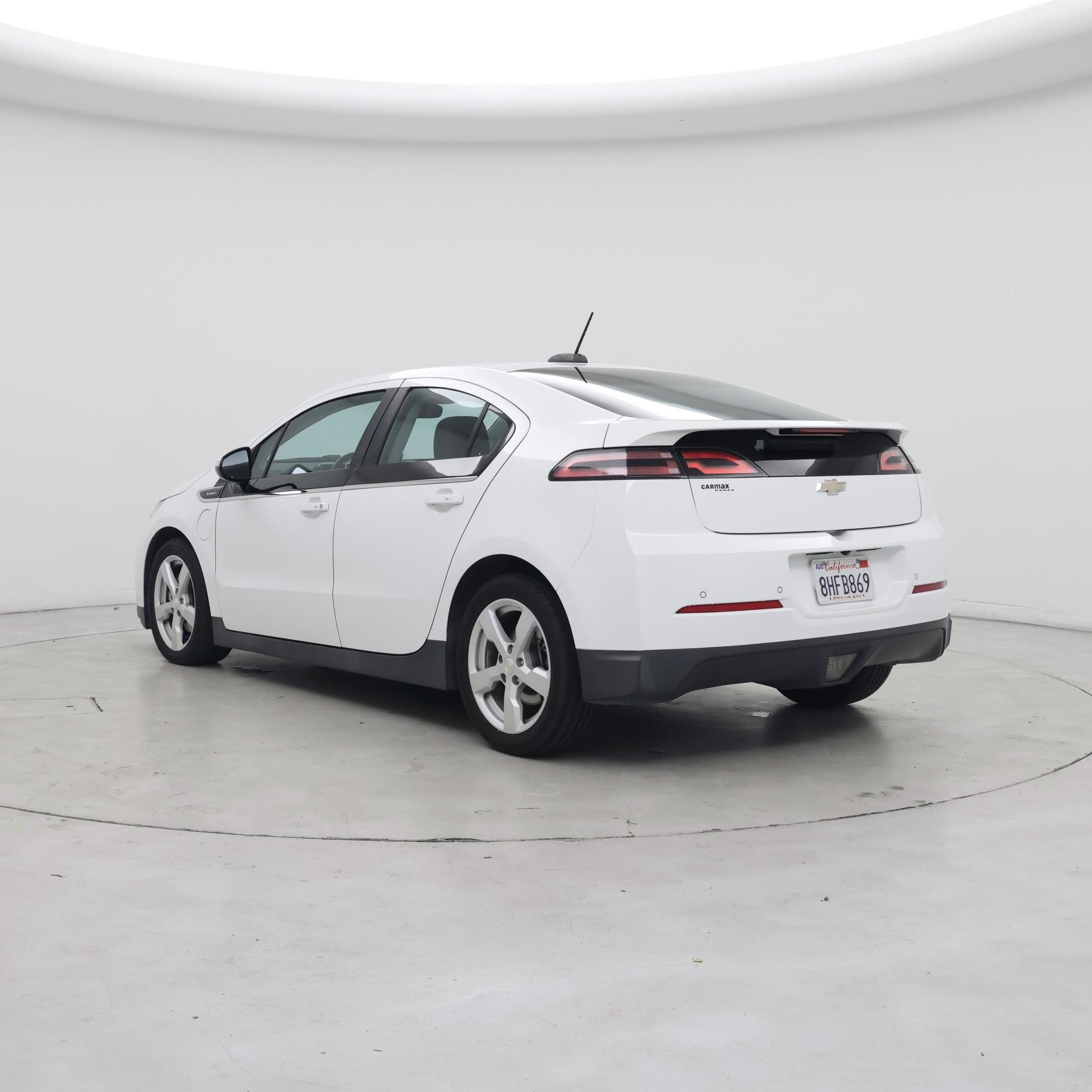 Thumbnail: 2015 Chevrolet Volt - 2