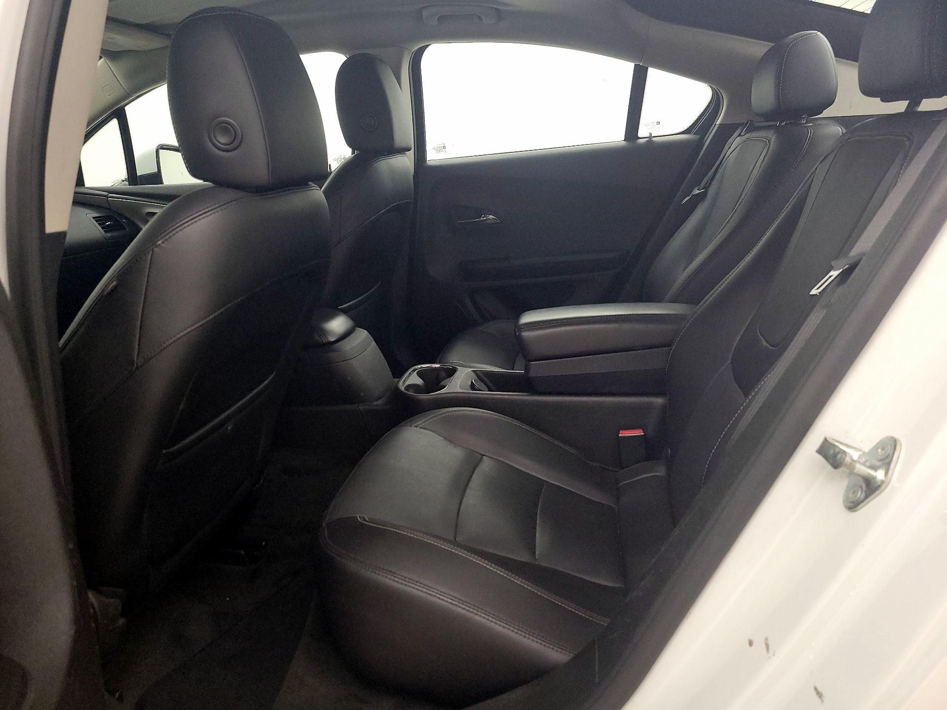 Thumbnail: 2015 Chevrolet Volt - 20