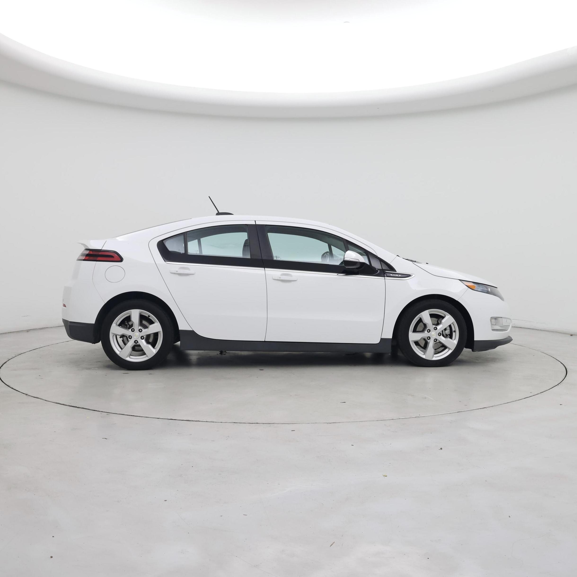 Thumbnail: 2015 Chevrolet Volt - 7