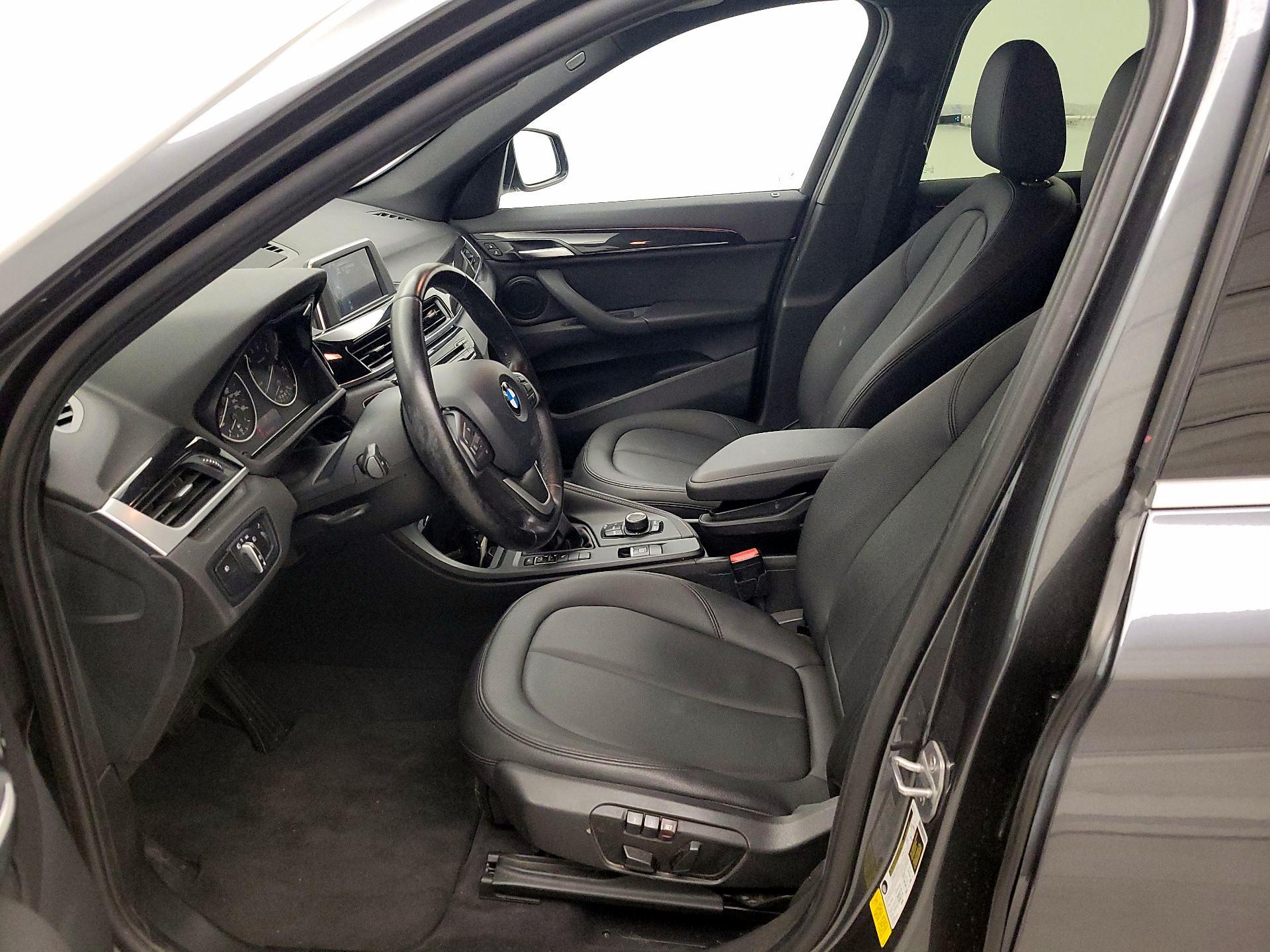 Thumbnail: 2017 BMW X1 - 11