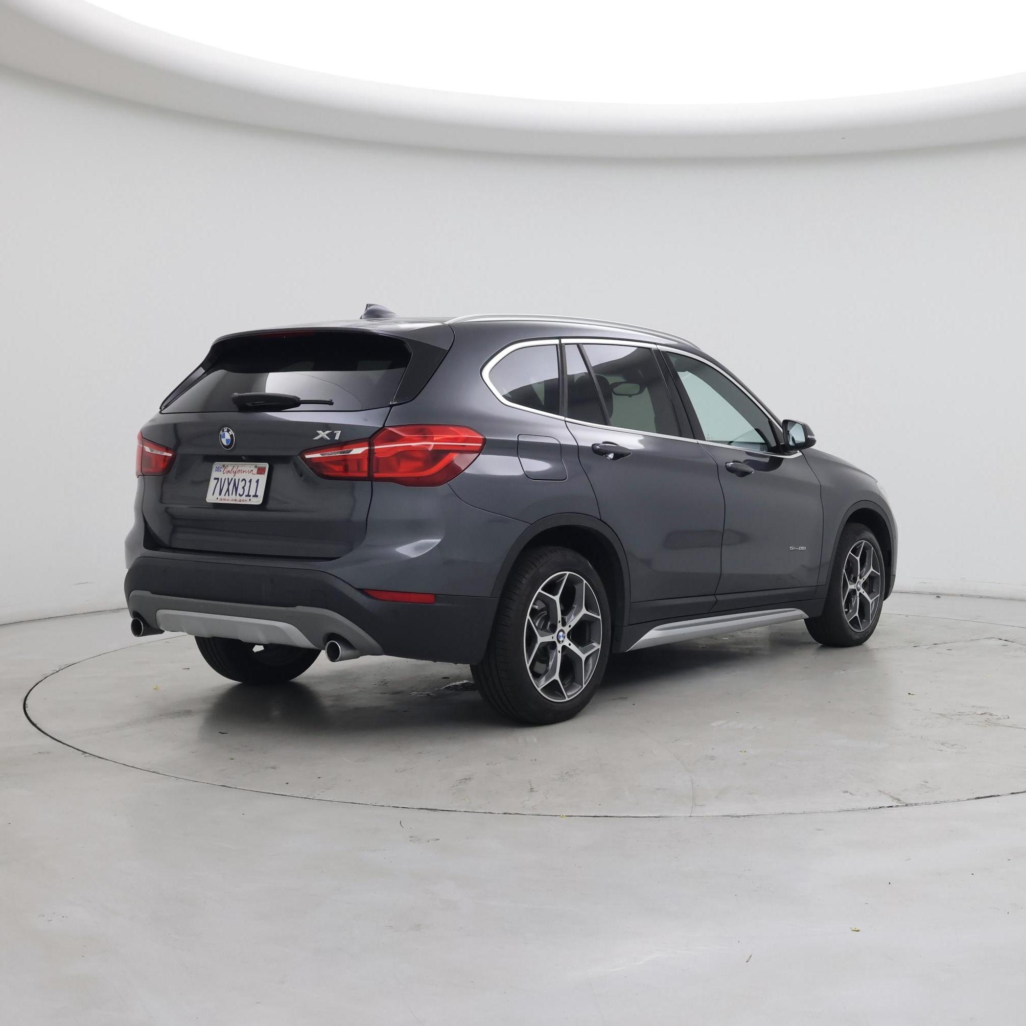 Thumbnail: 2017 BMW X1 - 8