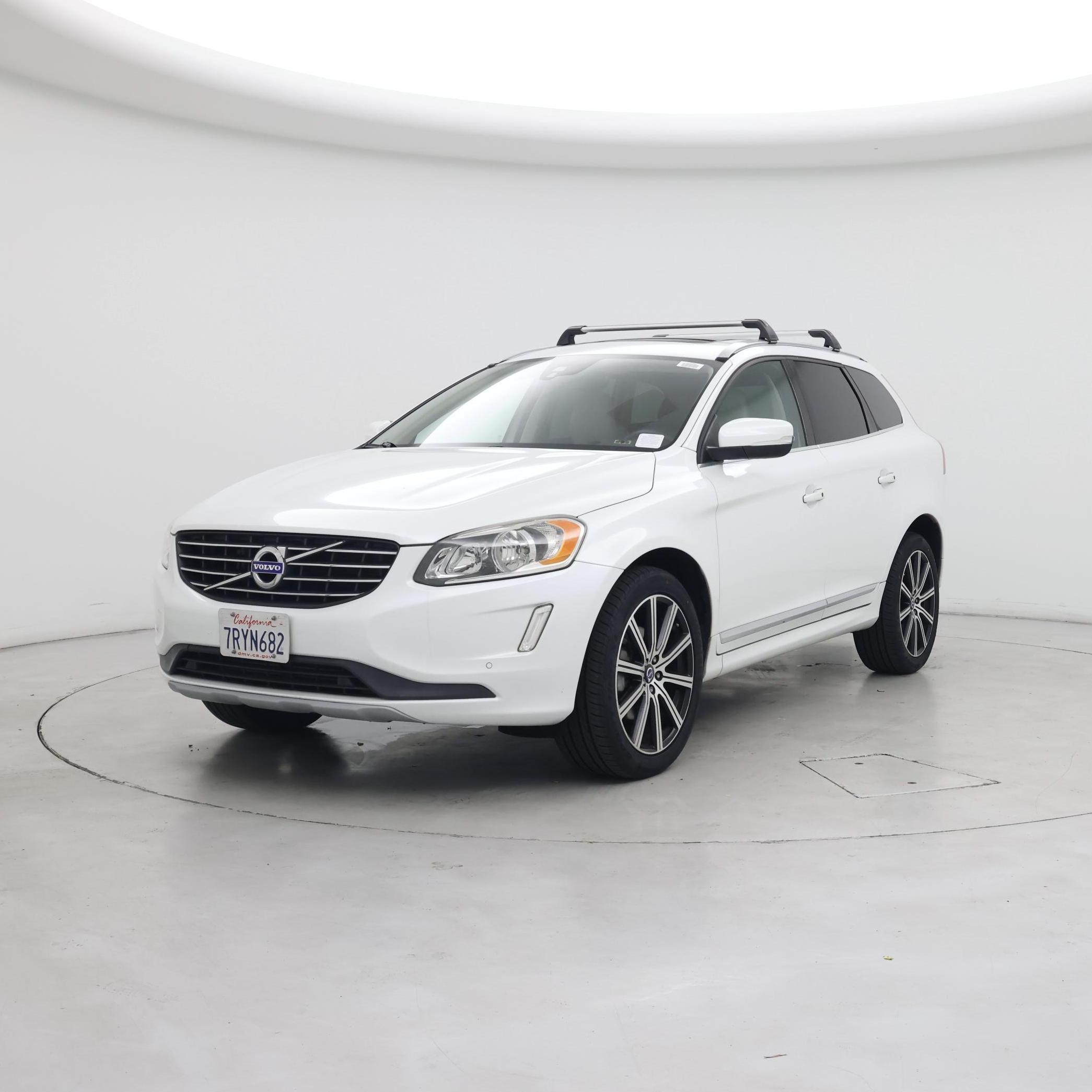 Thumbnail: 2016 Volvo XC60 - 4